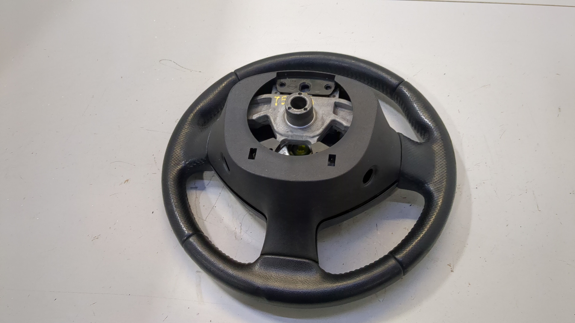 Рулевое колесо (руль)