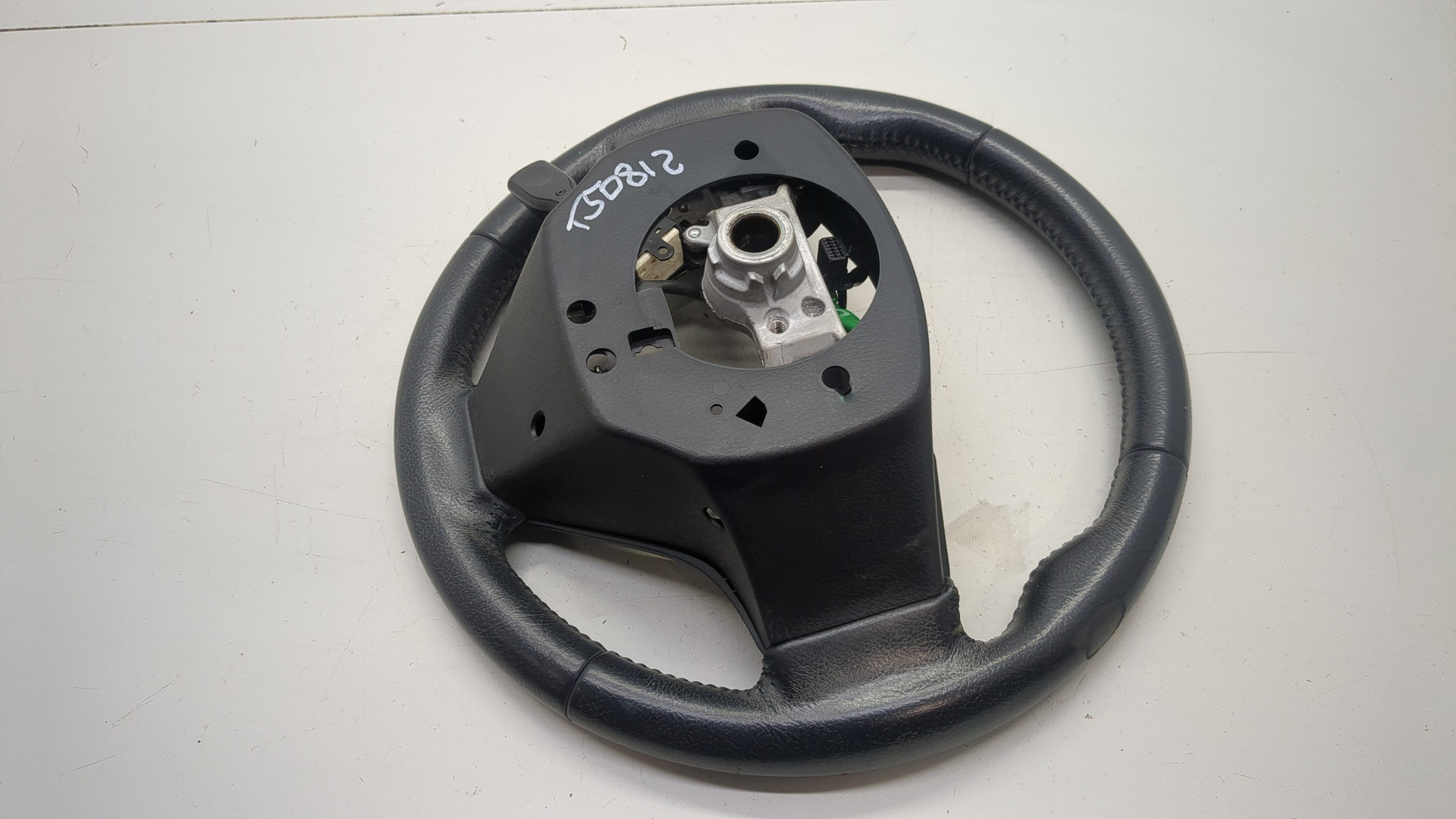 Рулевое колесо (руль)