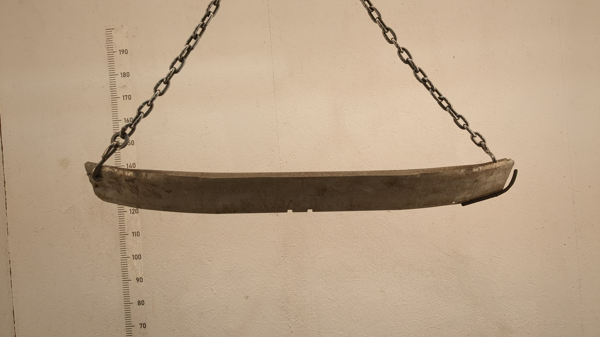 Усилитель переднего бампера