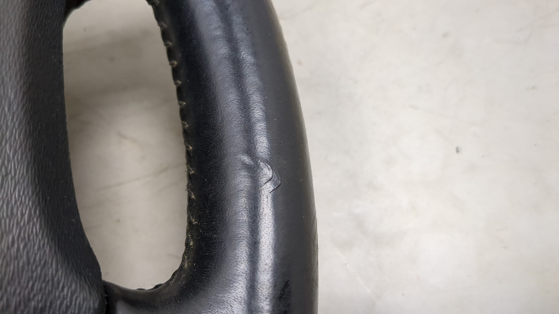 Рулевое колесо (руль)