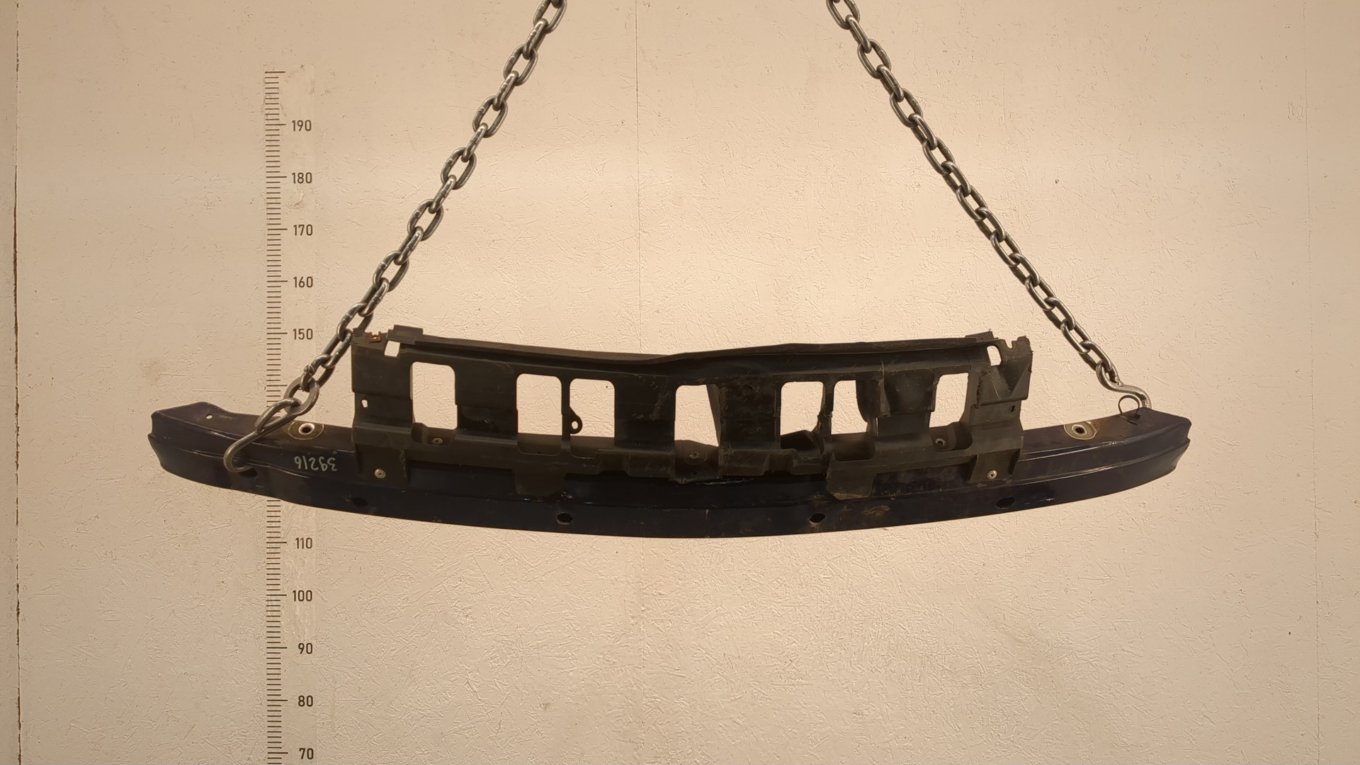 Усилитель переднего бампера