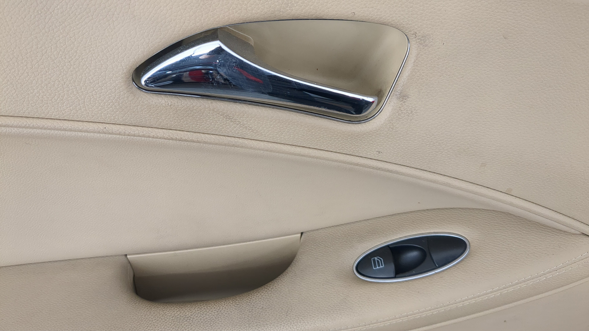 Дверь передняя левая