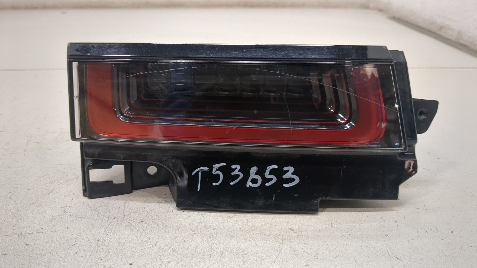 Фонарь задний внутренний левый