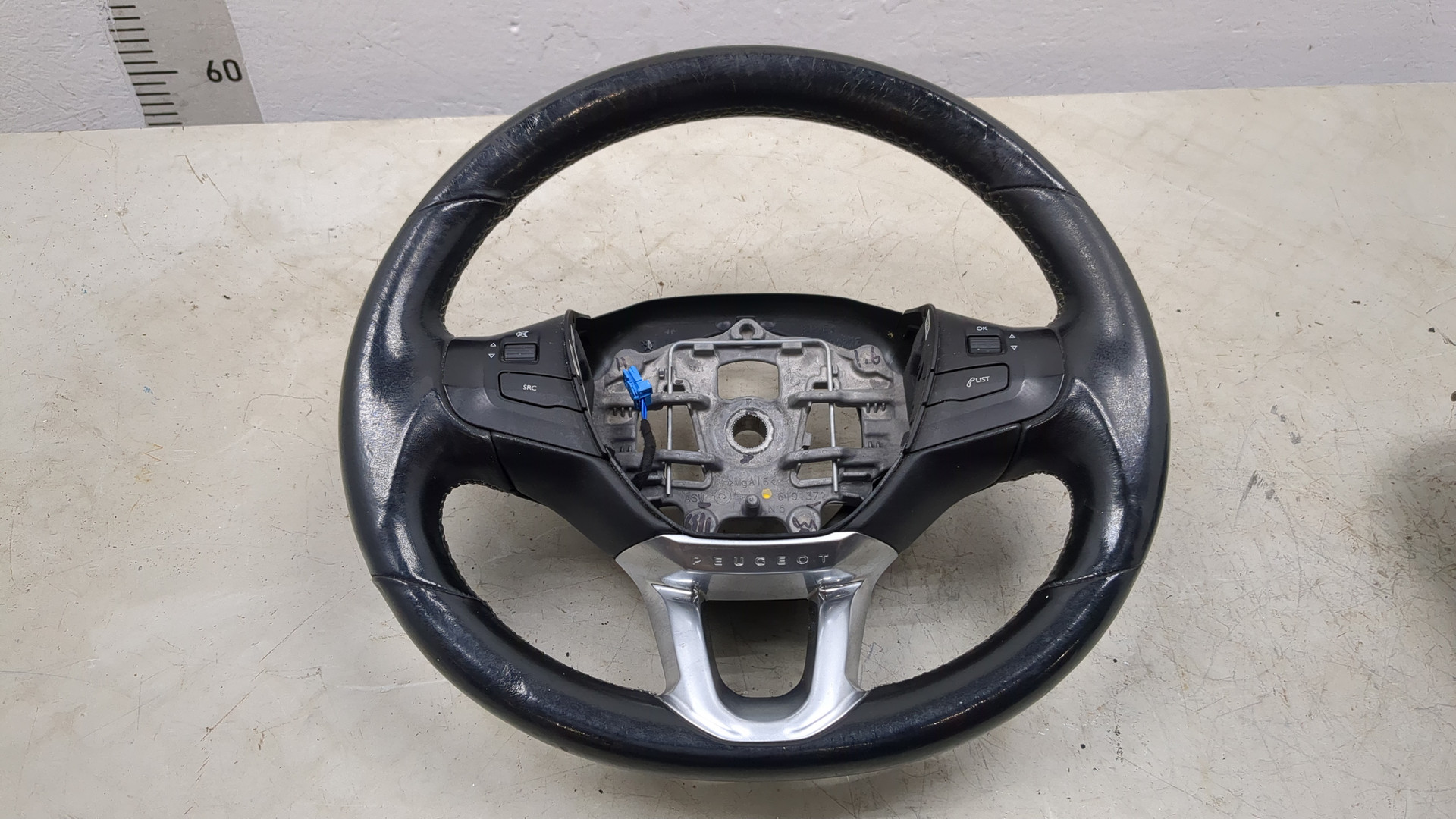 Рулевое колесо (руль)