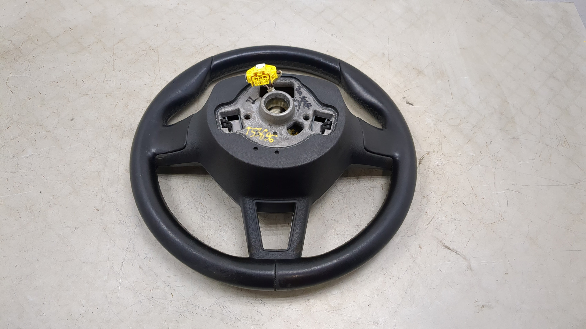 Рулевое колесо (руль)