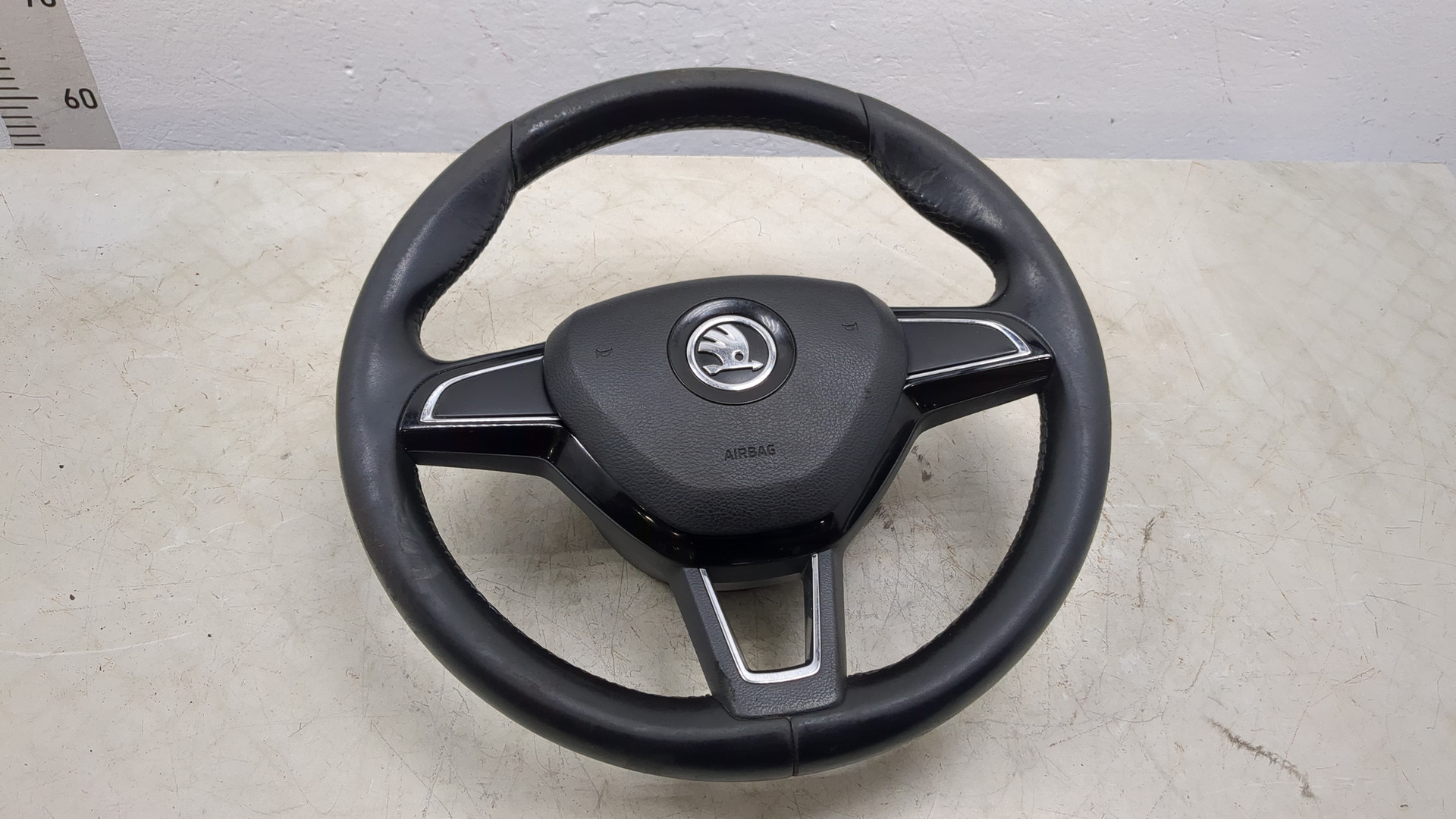 Рулевое колесо (руль)