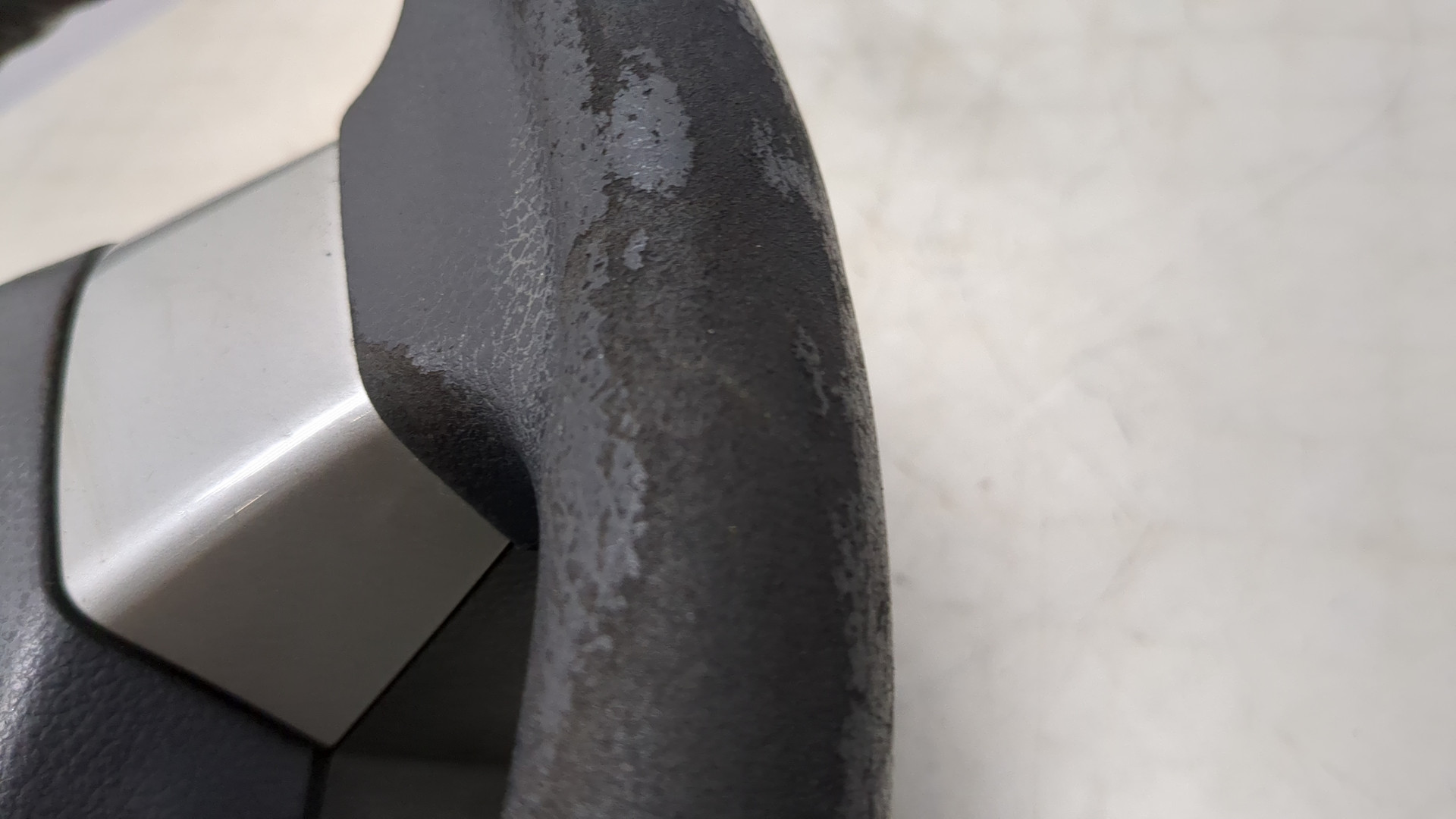 Рулевое колесо (руль)