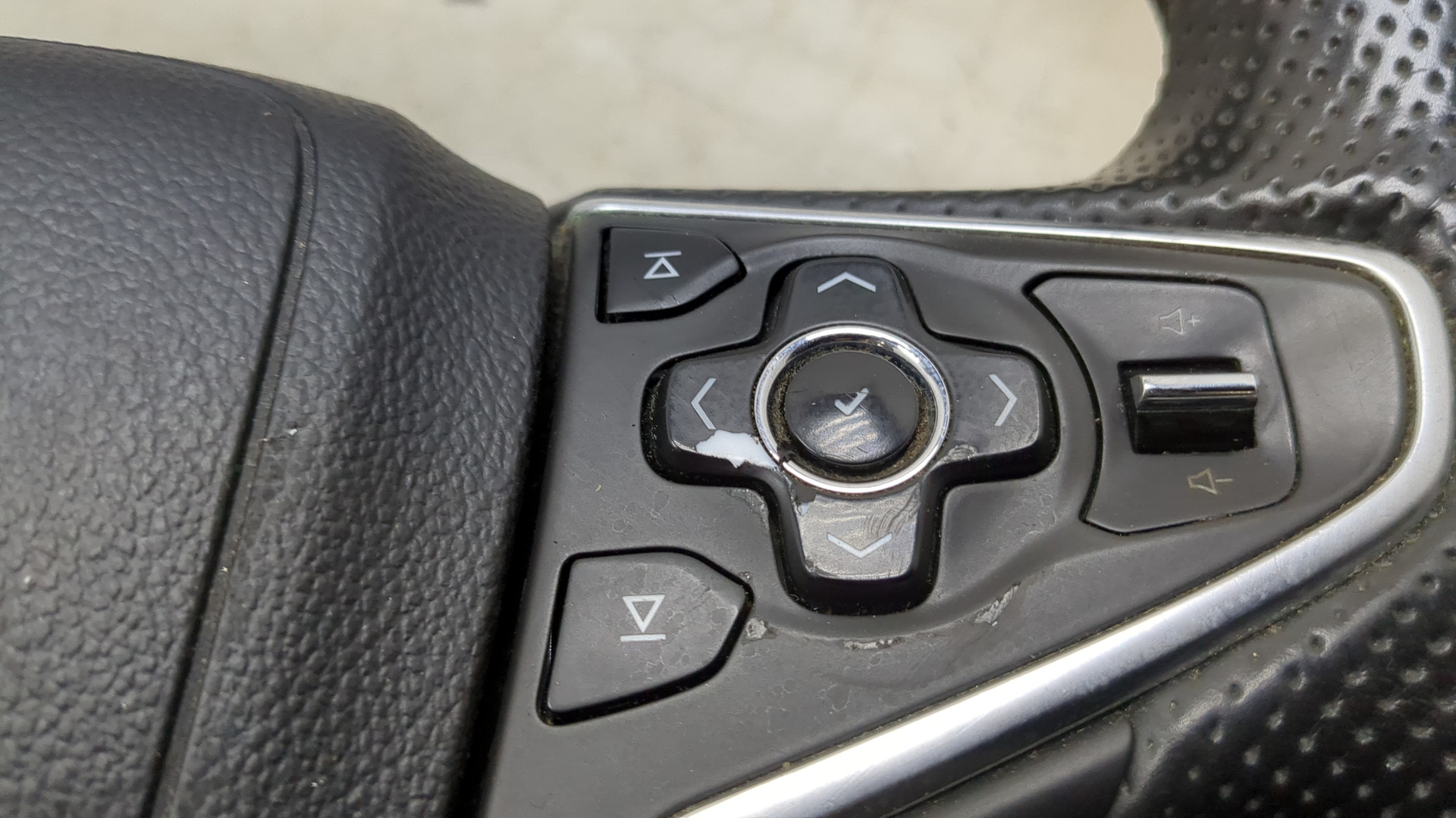 Рулевое колесо (руль)