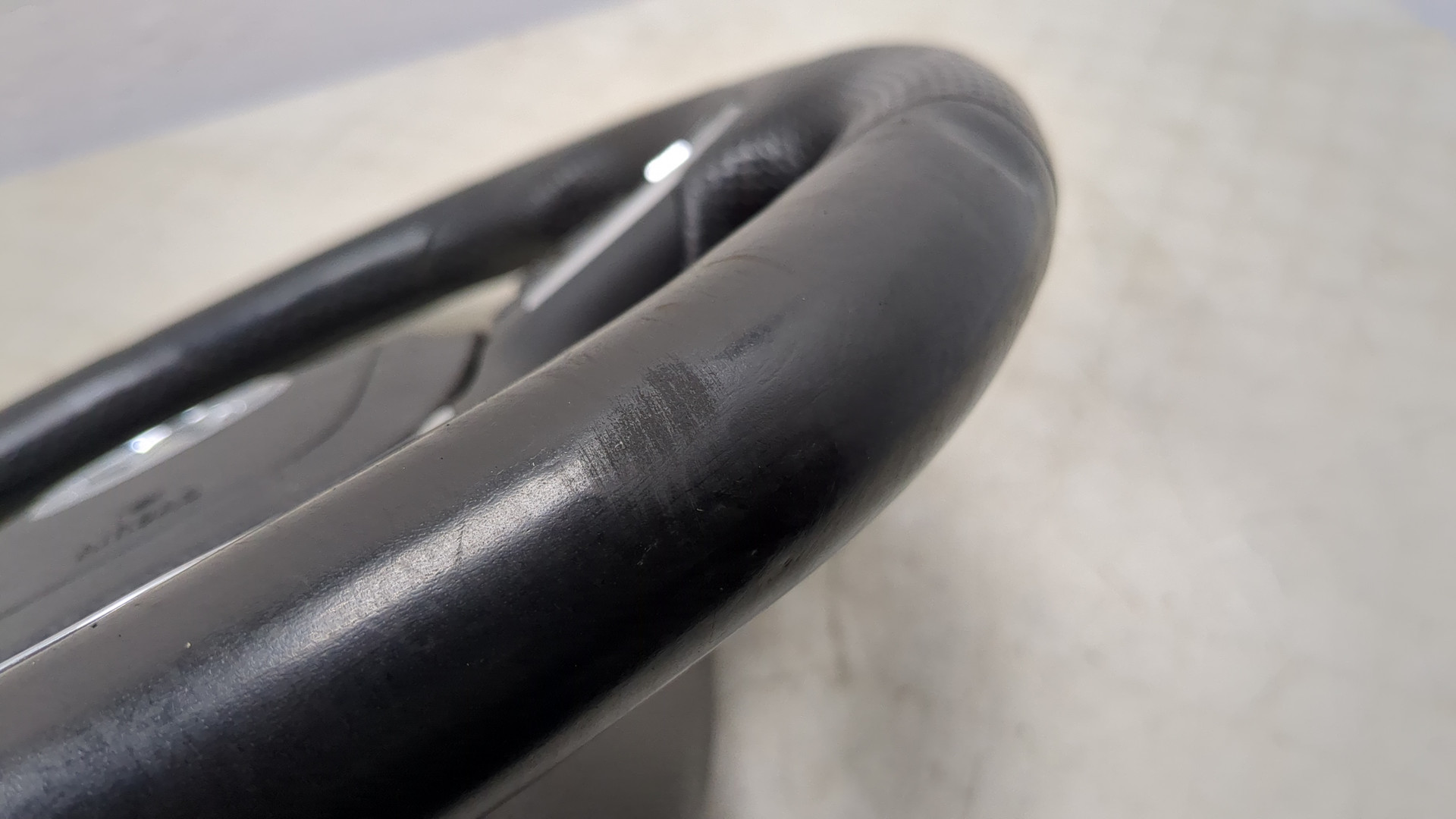 Рулевое колесо (руль)