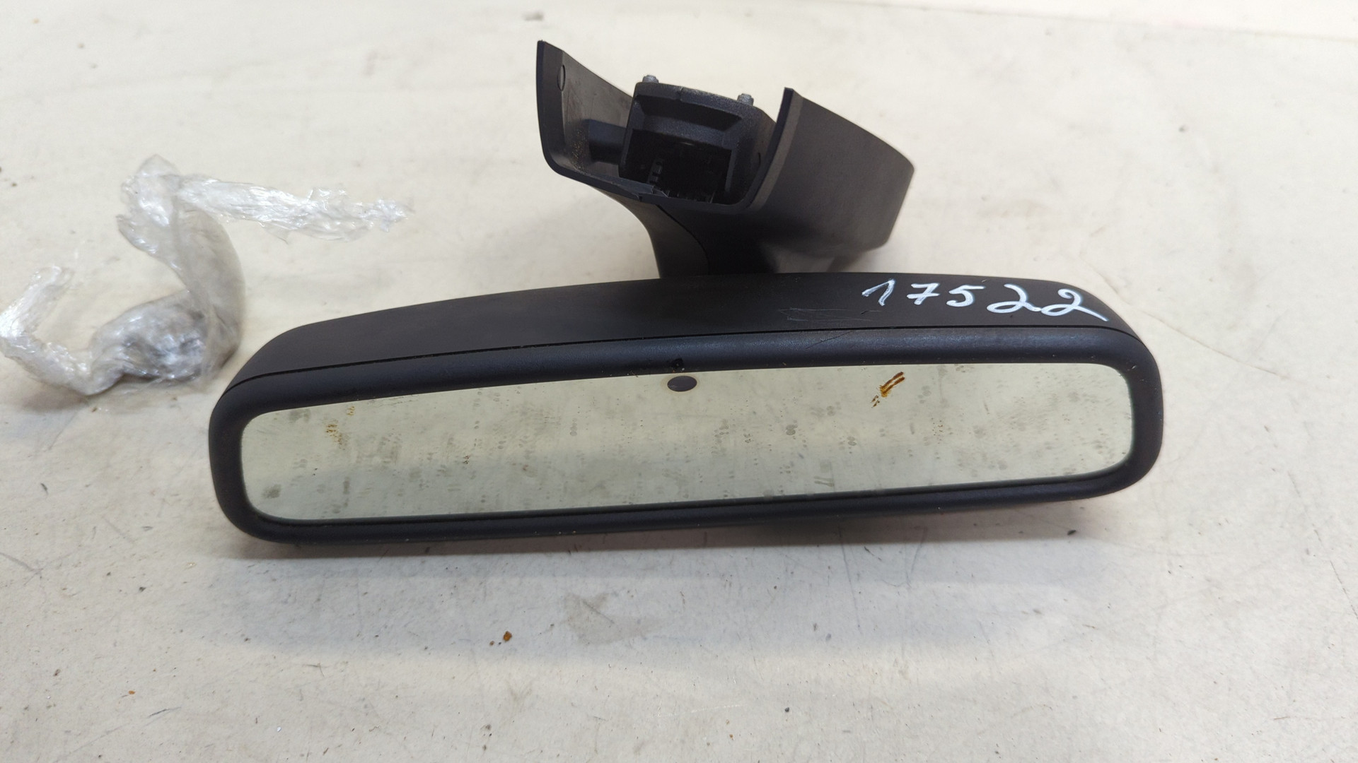 Зеркало заднего вида