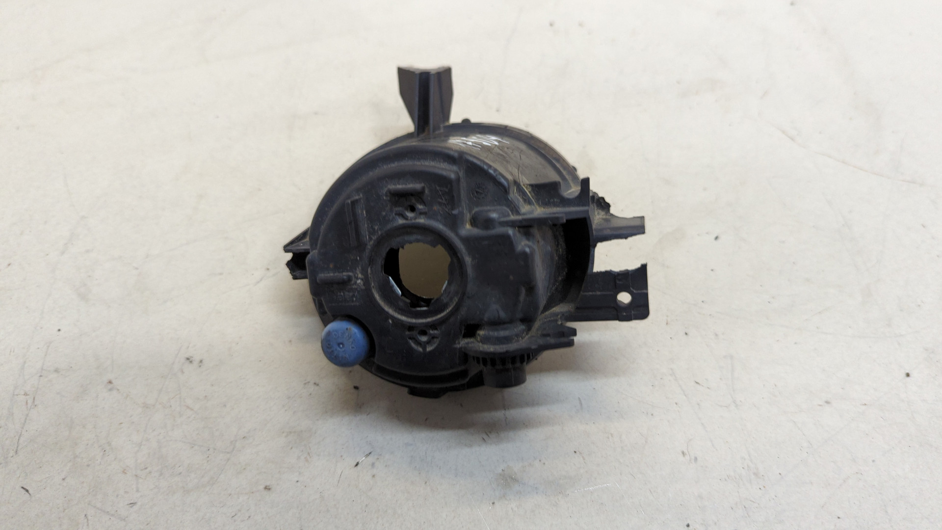 Фара противотуманная левая