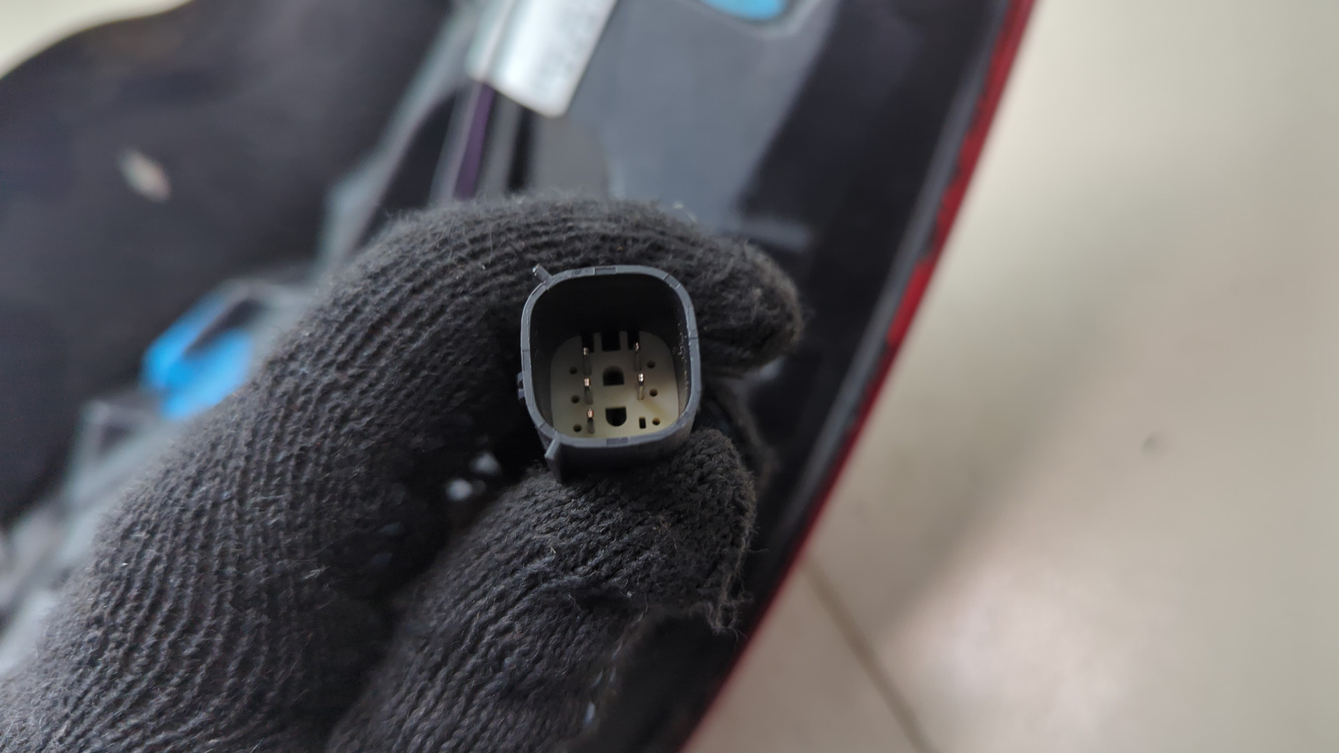 Фонарь задний левый