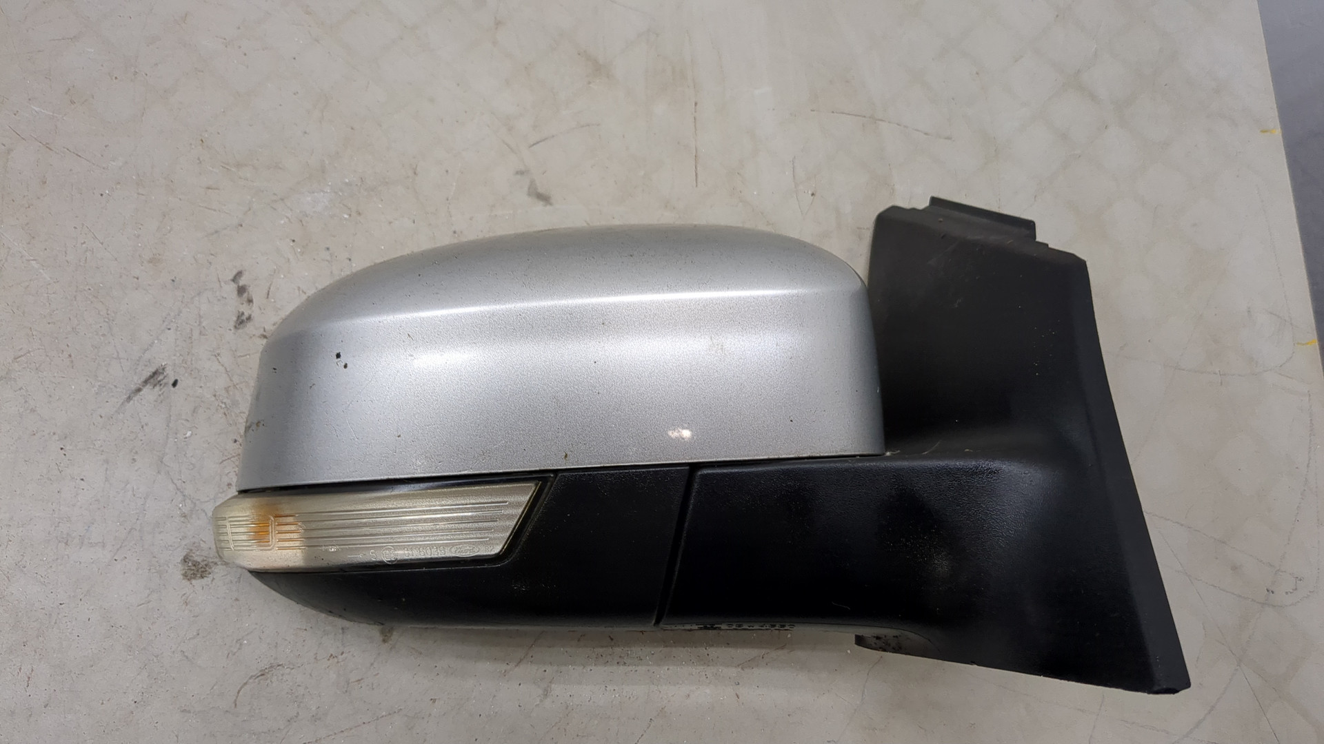 Зеркало правое электрическое