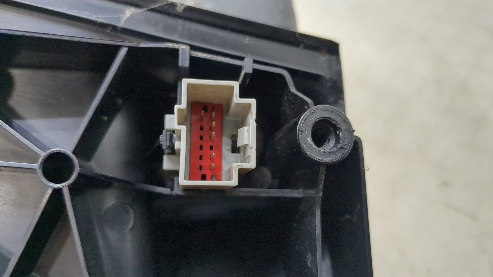 Зеркало правое электрическое