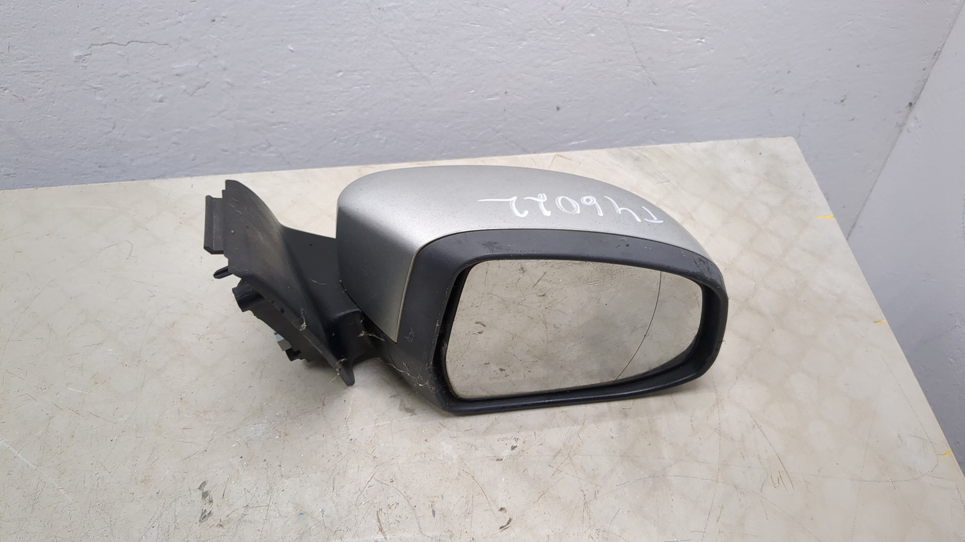 Зеркало правое электрическое