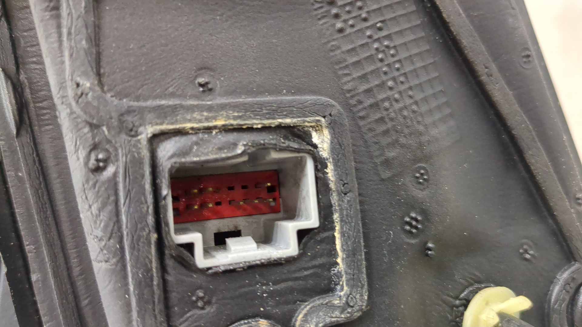 Зеркало левое электрическое