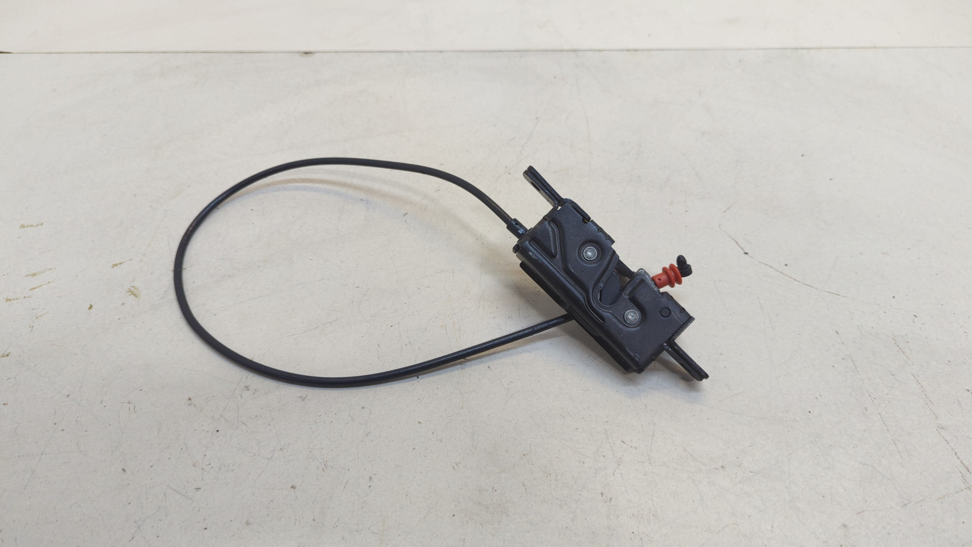 Замок багажника