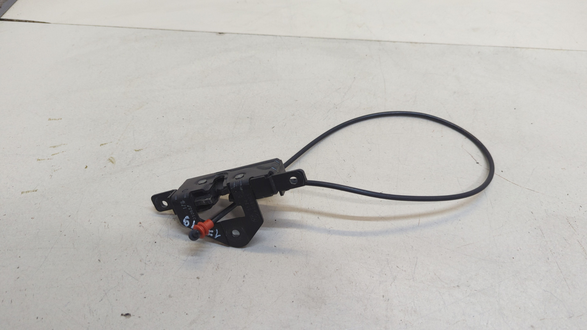 Замок багажника