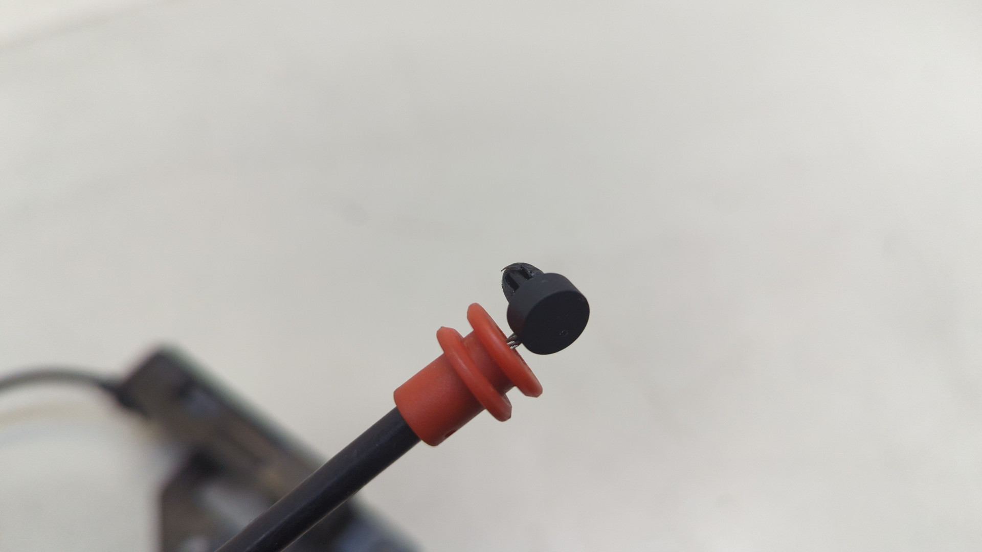 Замок багажника