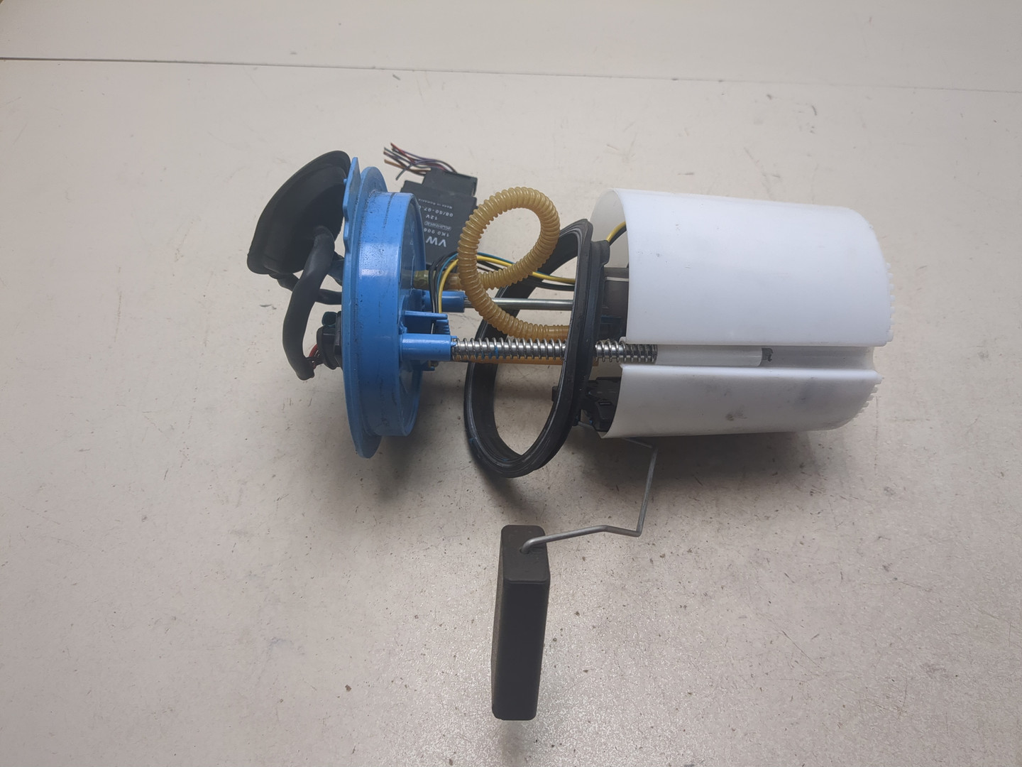 Насос топливный электрический