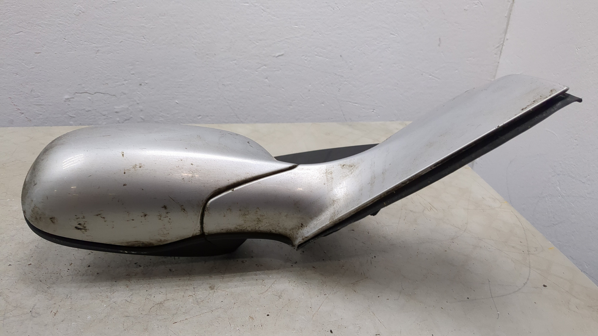 Зеркало правое электрическое