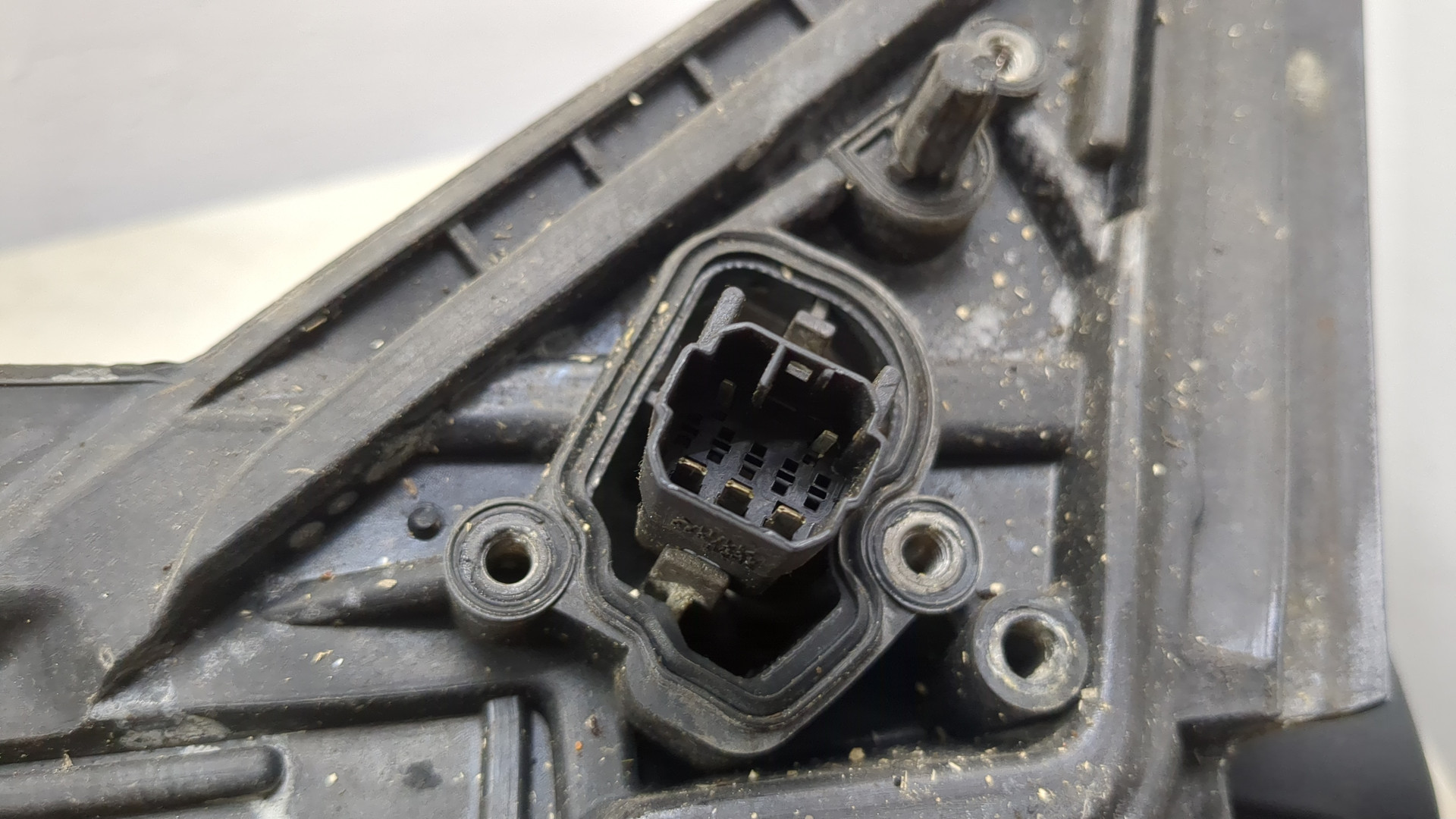 Зеркало правое электрическое