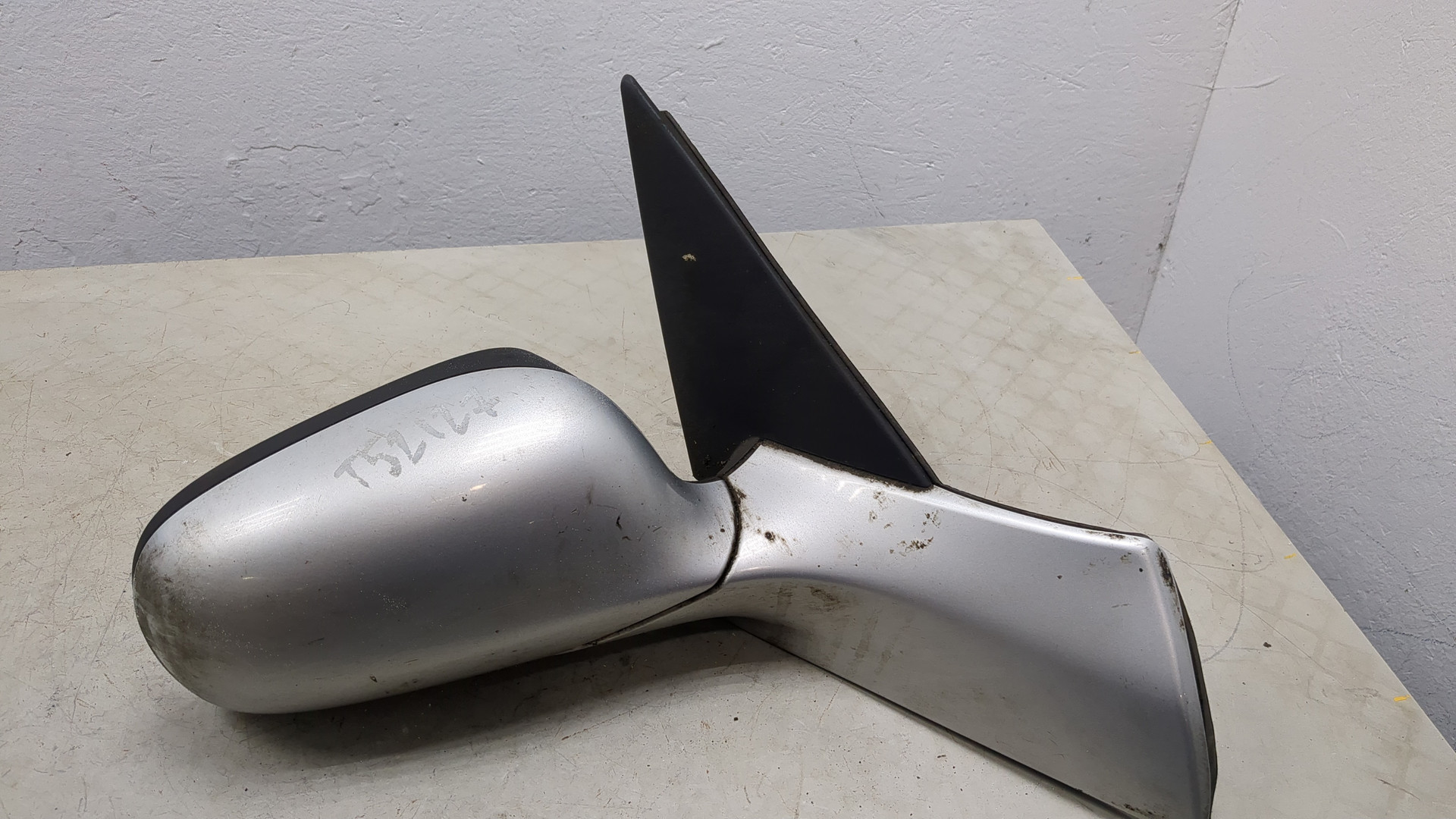 Зеркало правое электрическое