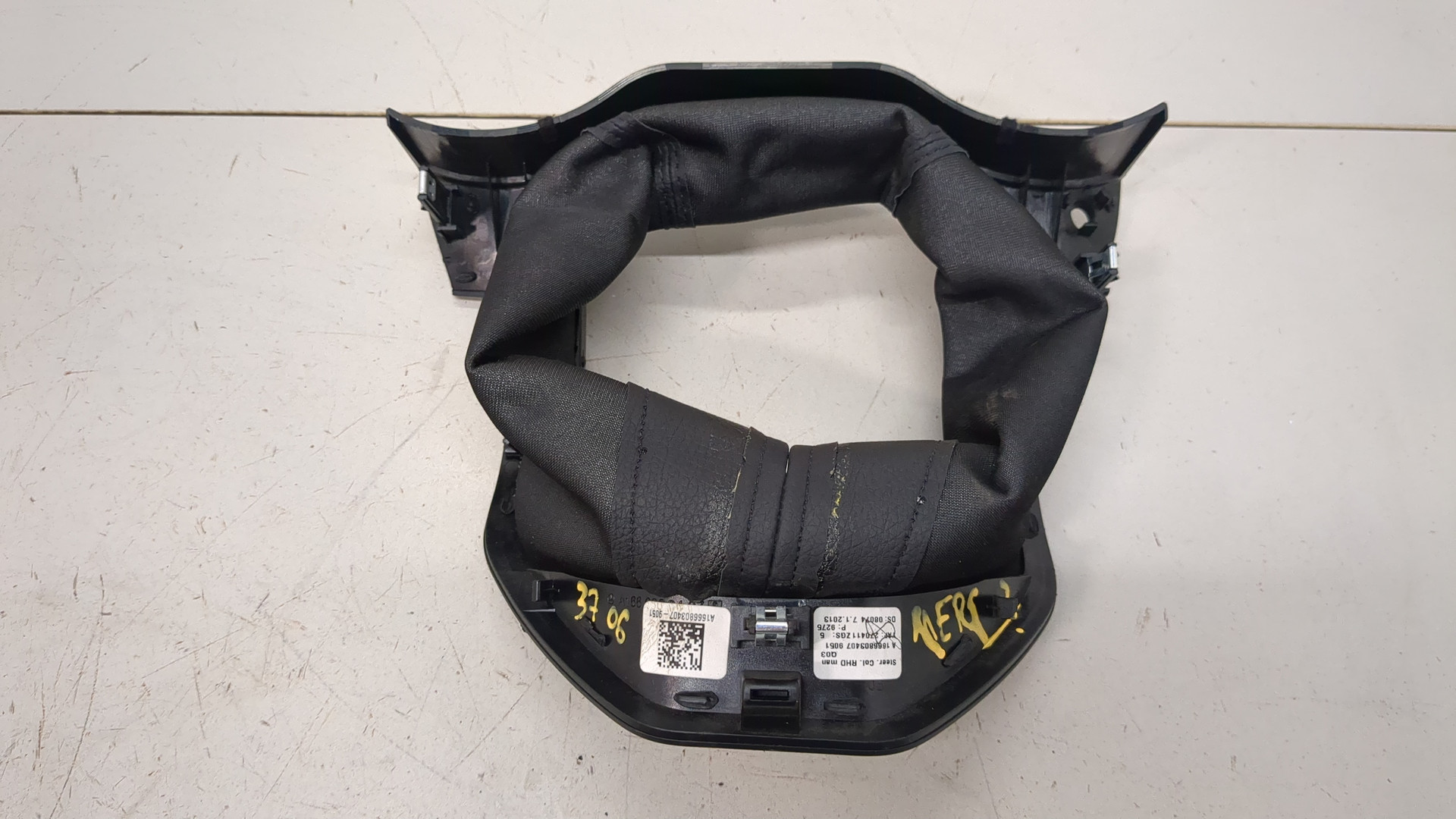 Кожух рулевой колонки