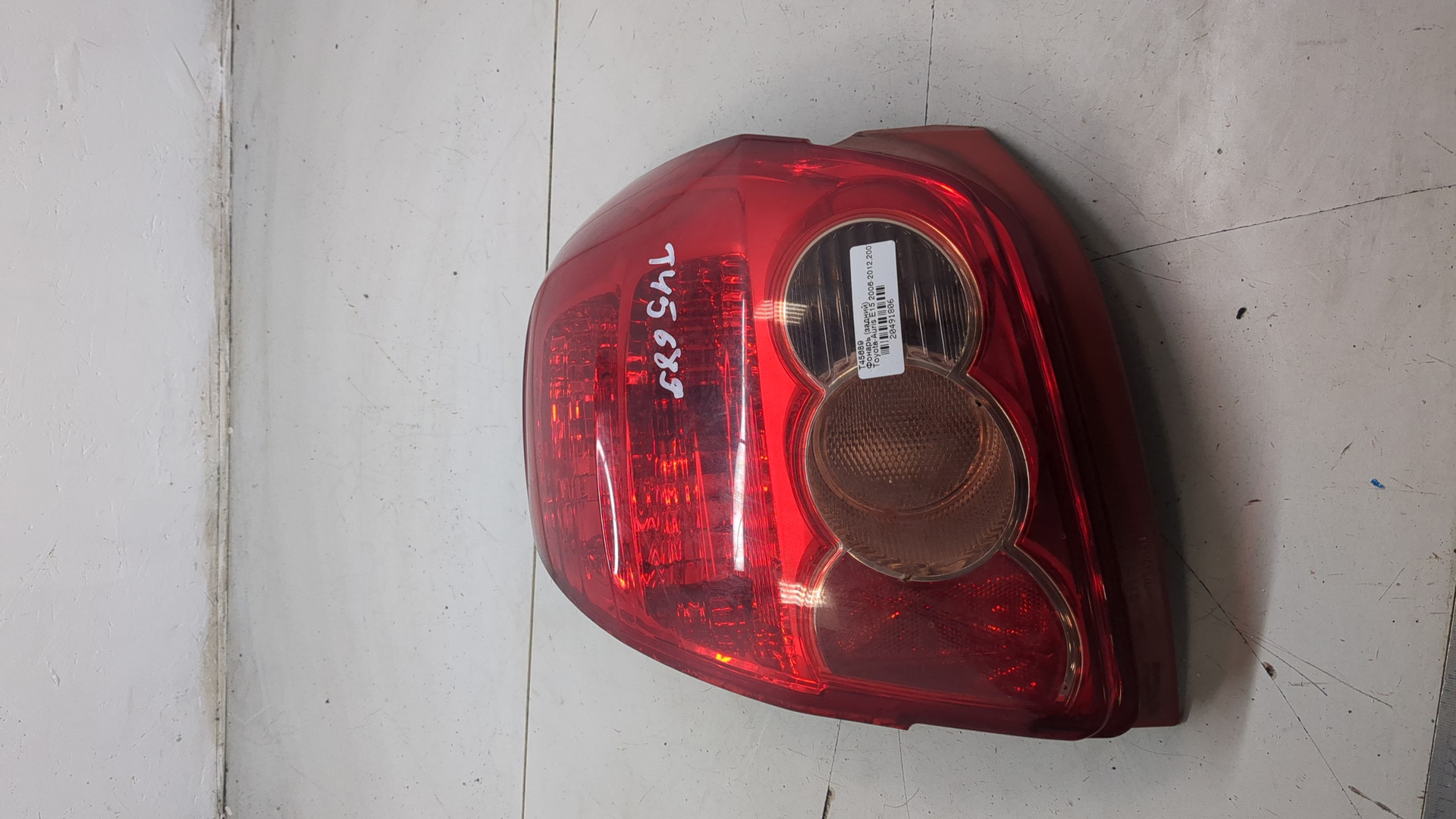 Фонарь задний правый