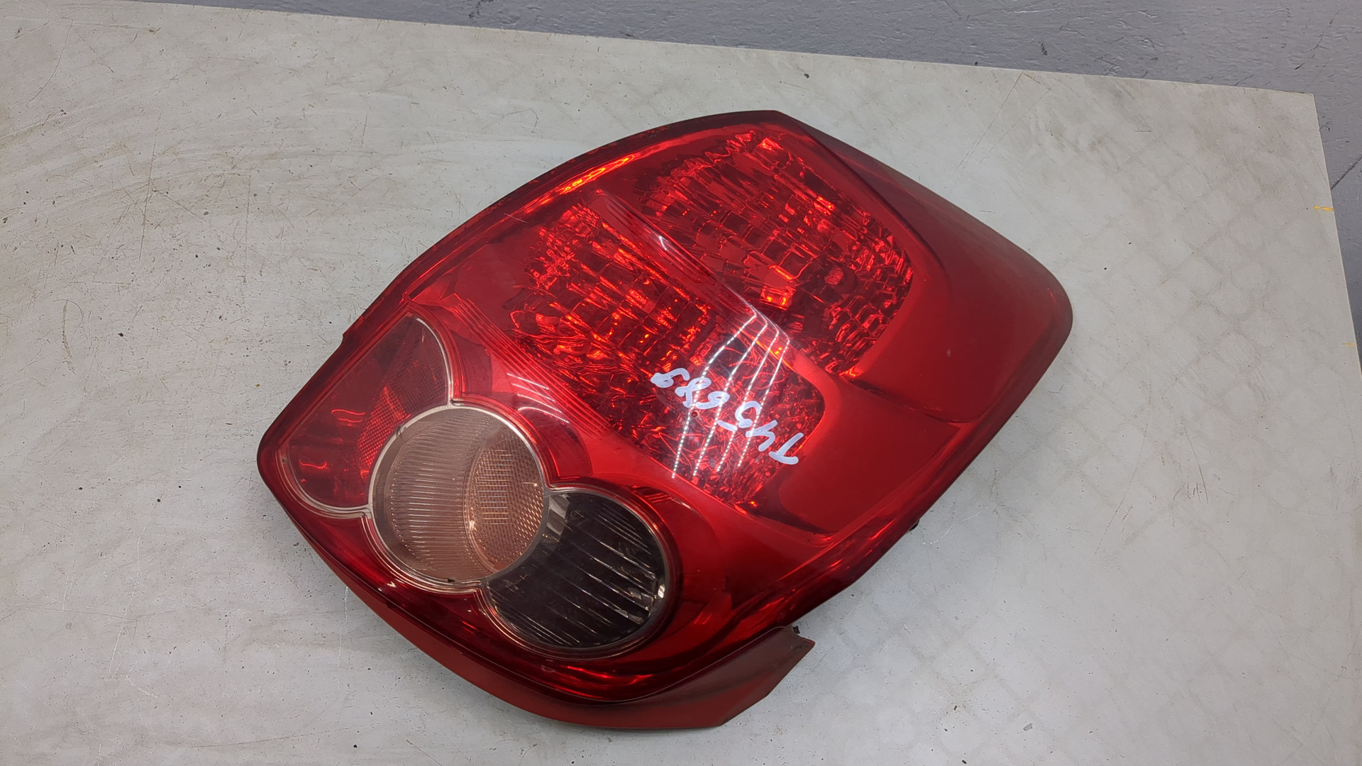 Фонарь задний правый