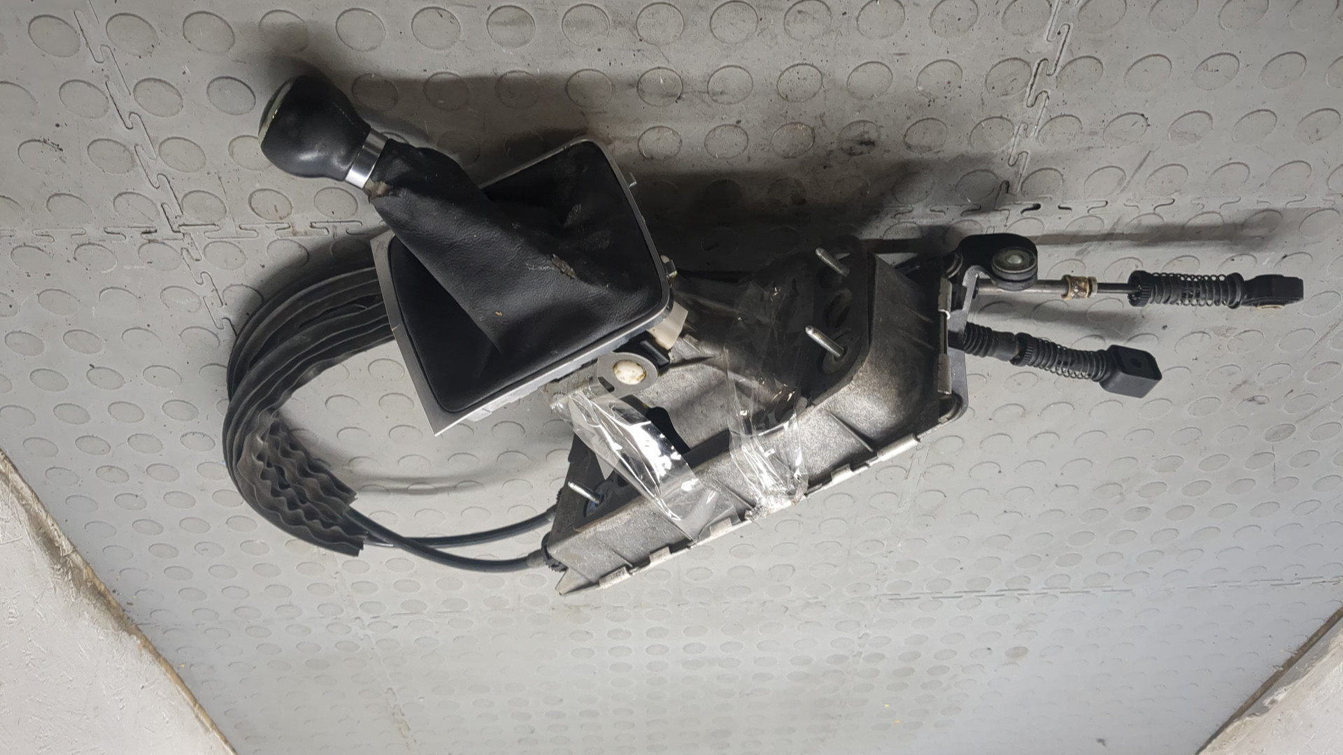 Кулиса МКПП / АКПП