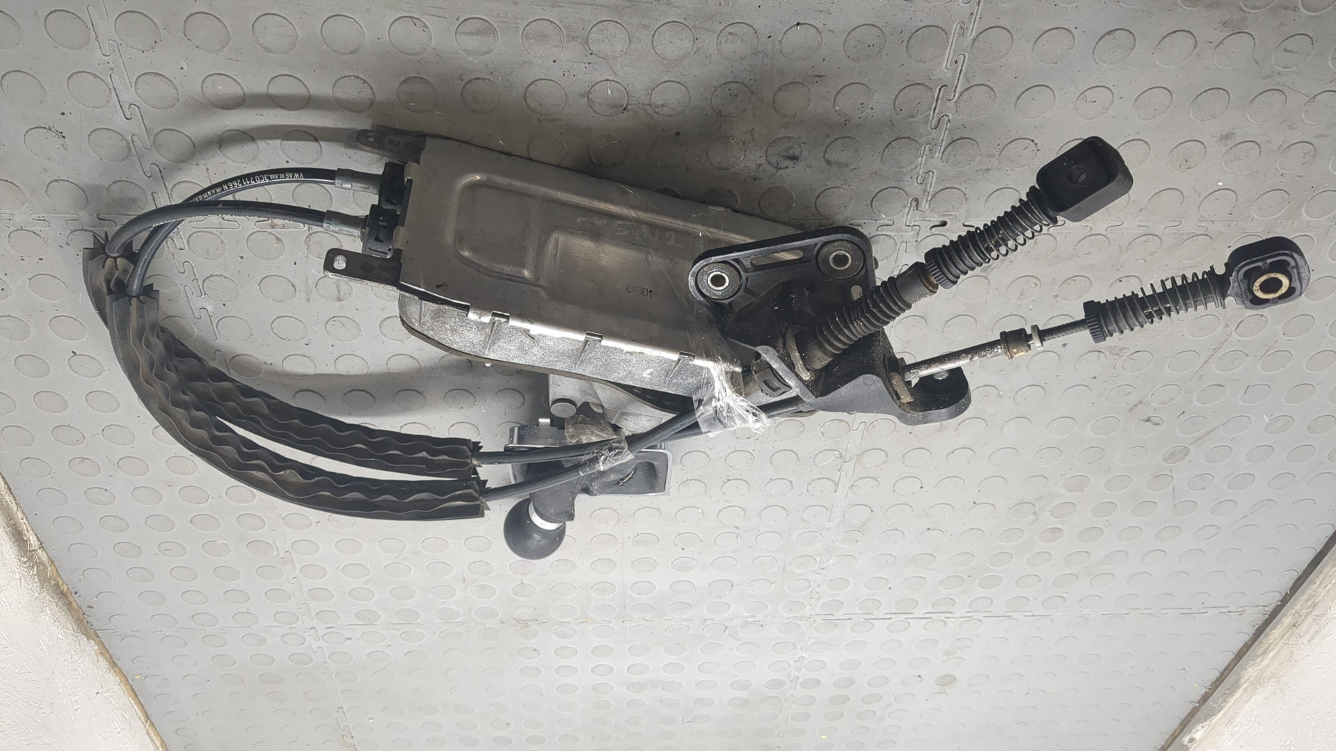 Кулиса МКПП / АКПП