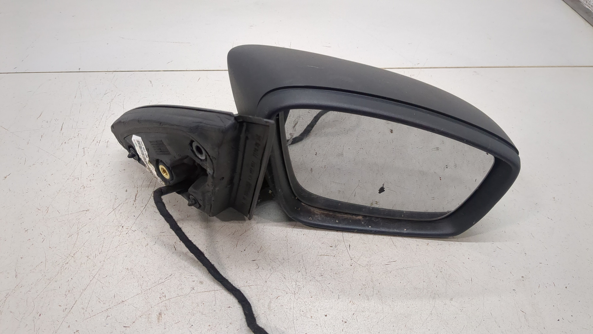 Зеркало правое электрическое