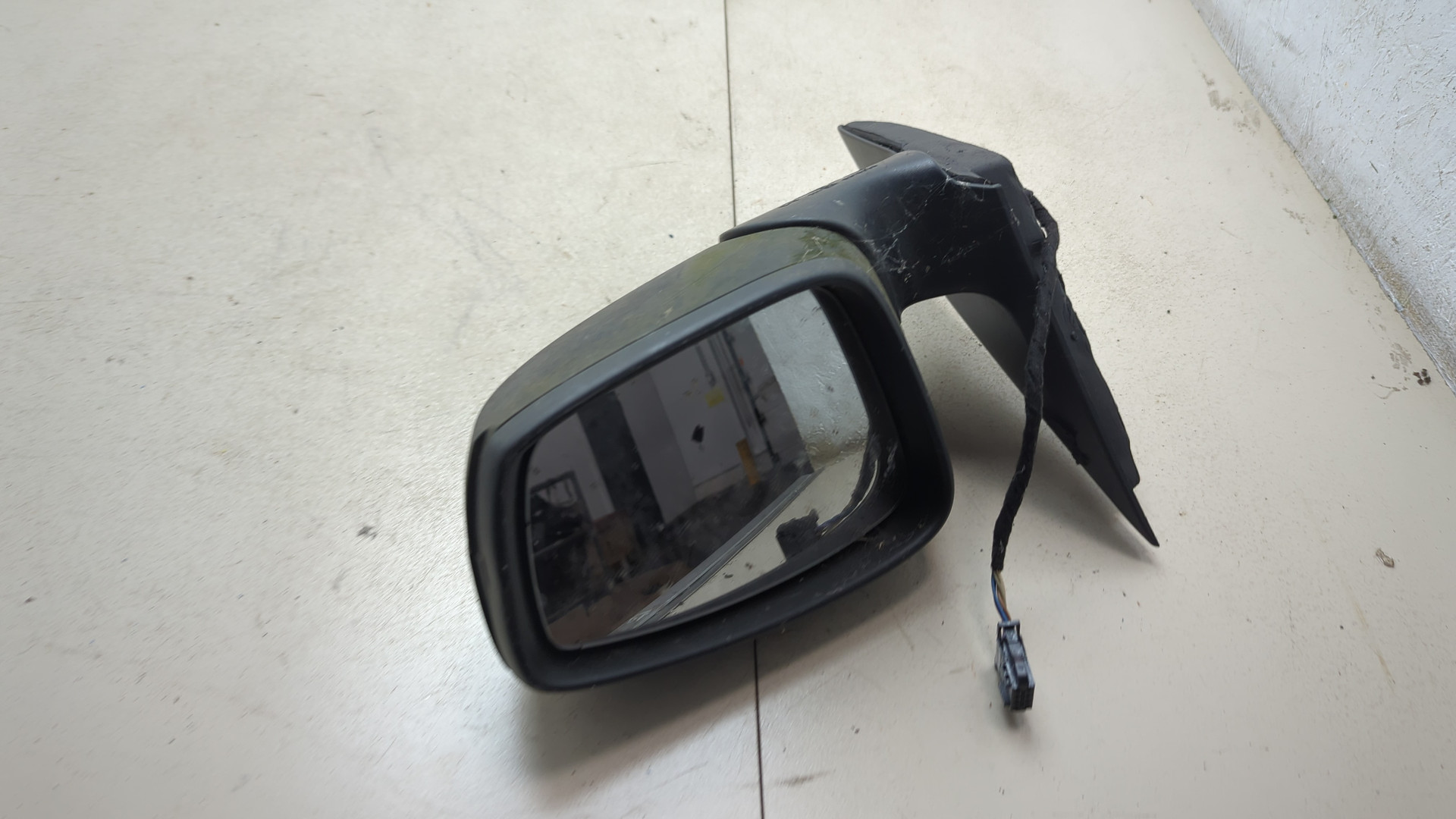 Зеркало правое электрическое