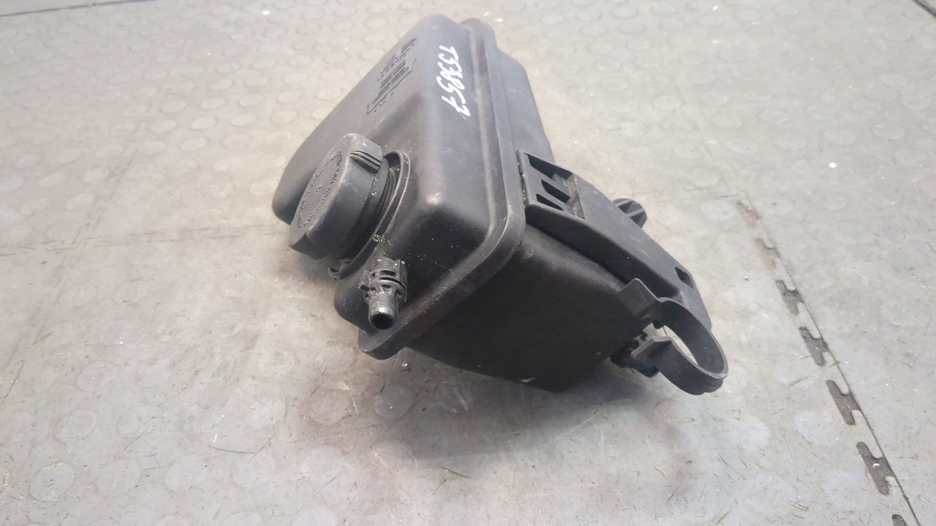 Бачок расширительный