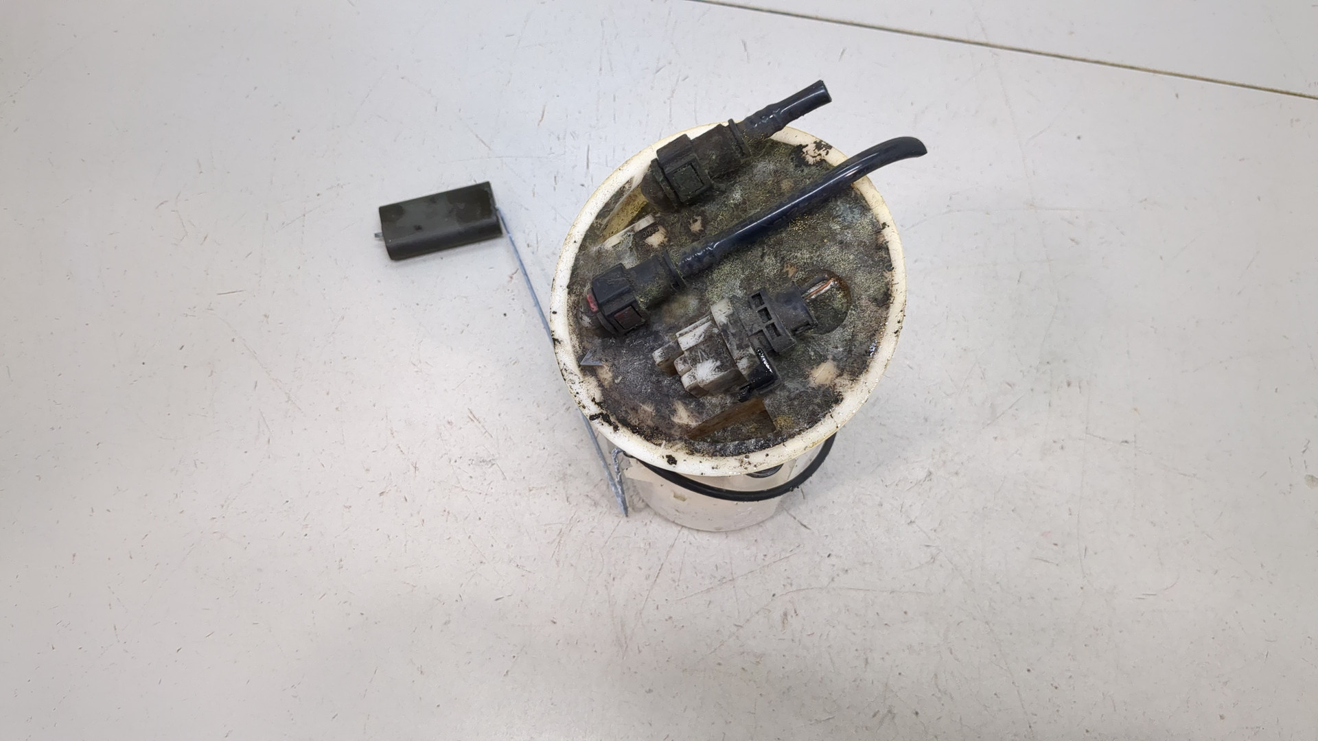 Насос топливный электрический