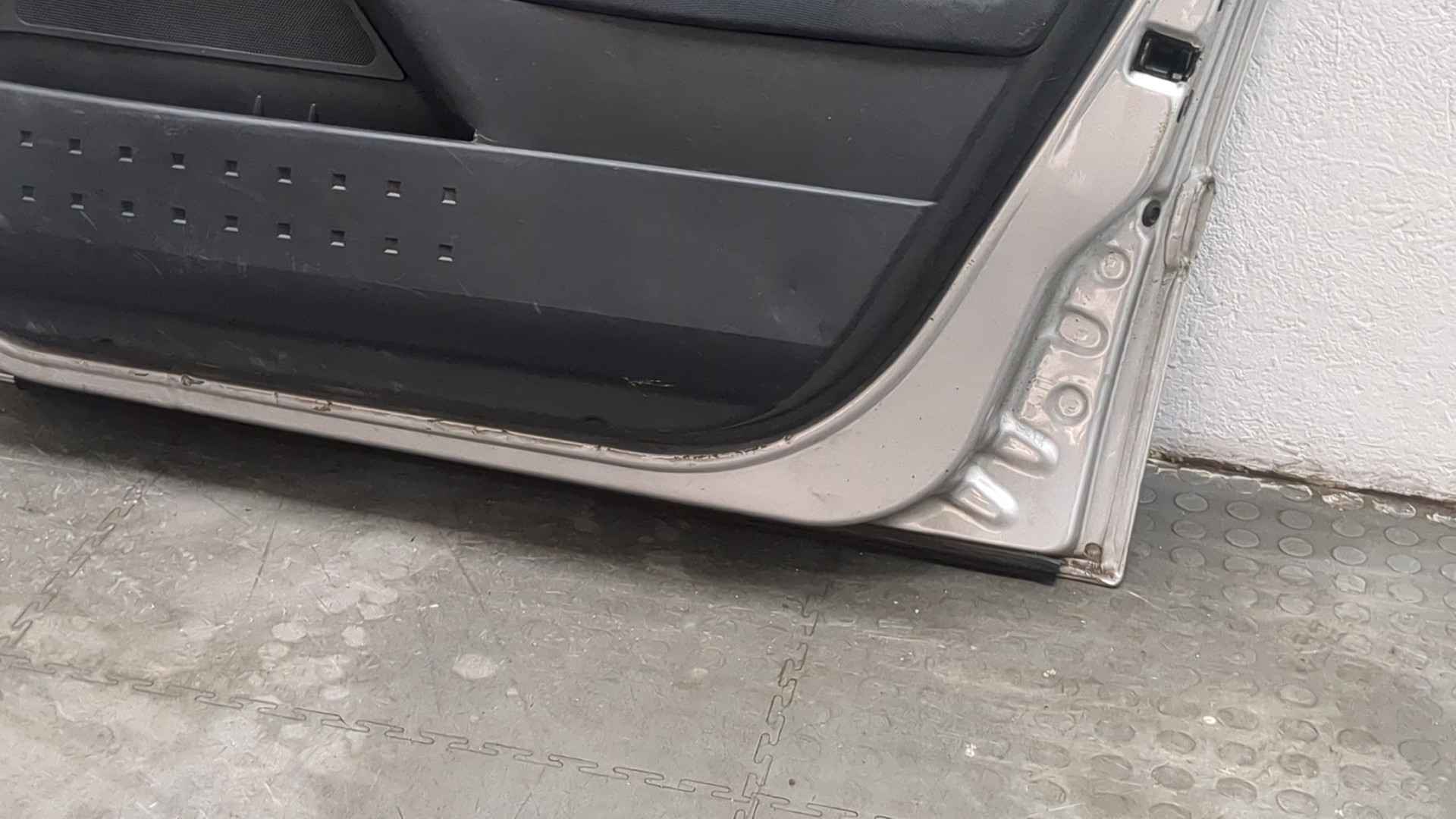 Дверь передняя правая