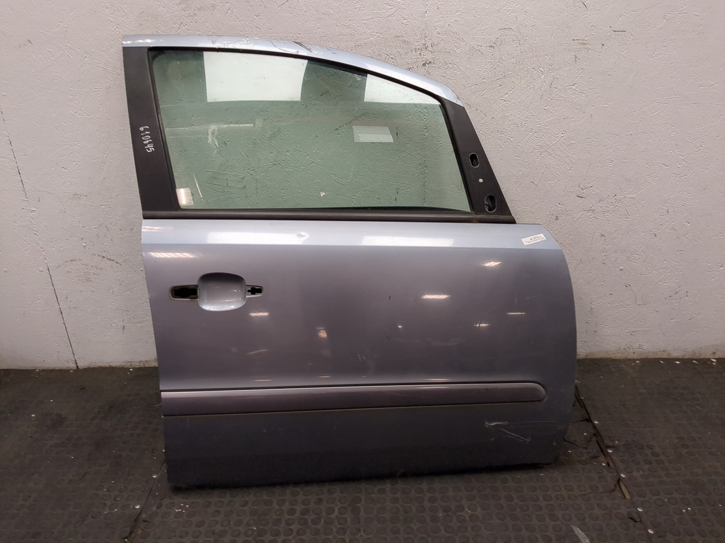 Дверь передняя правая