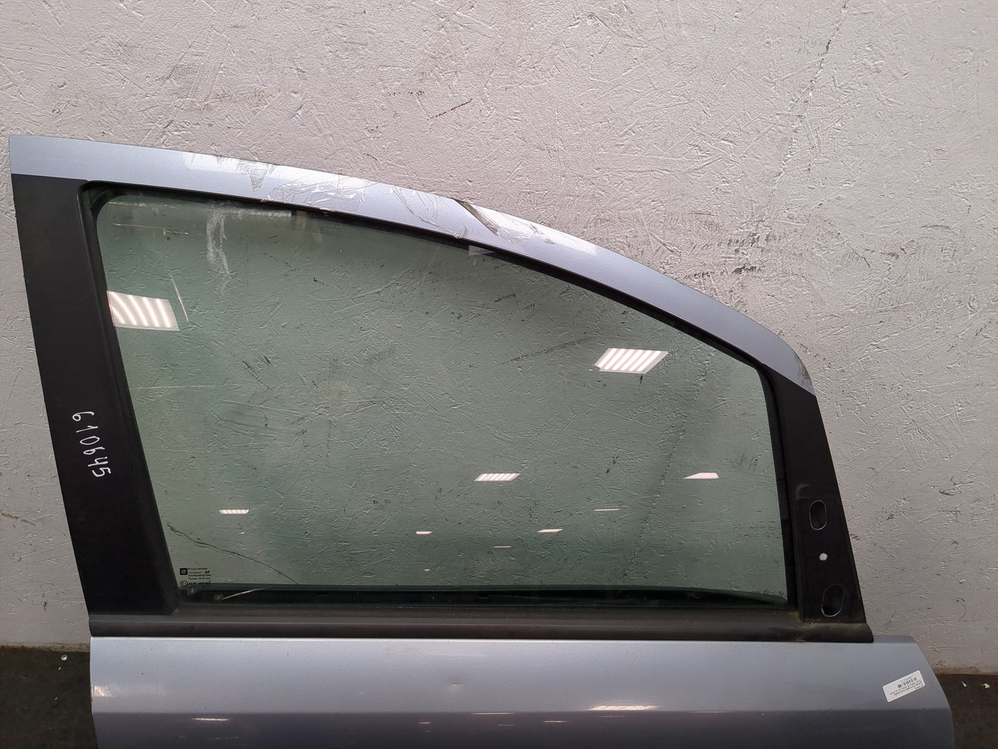 Дверь передняя правая