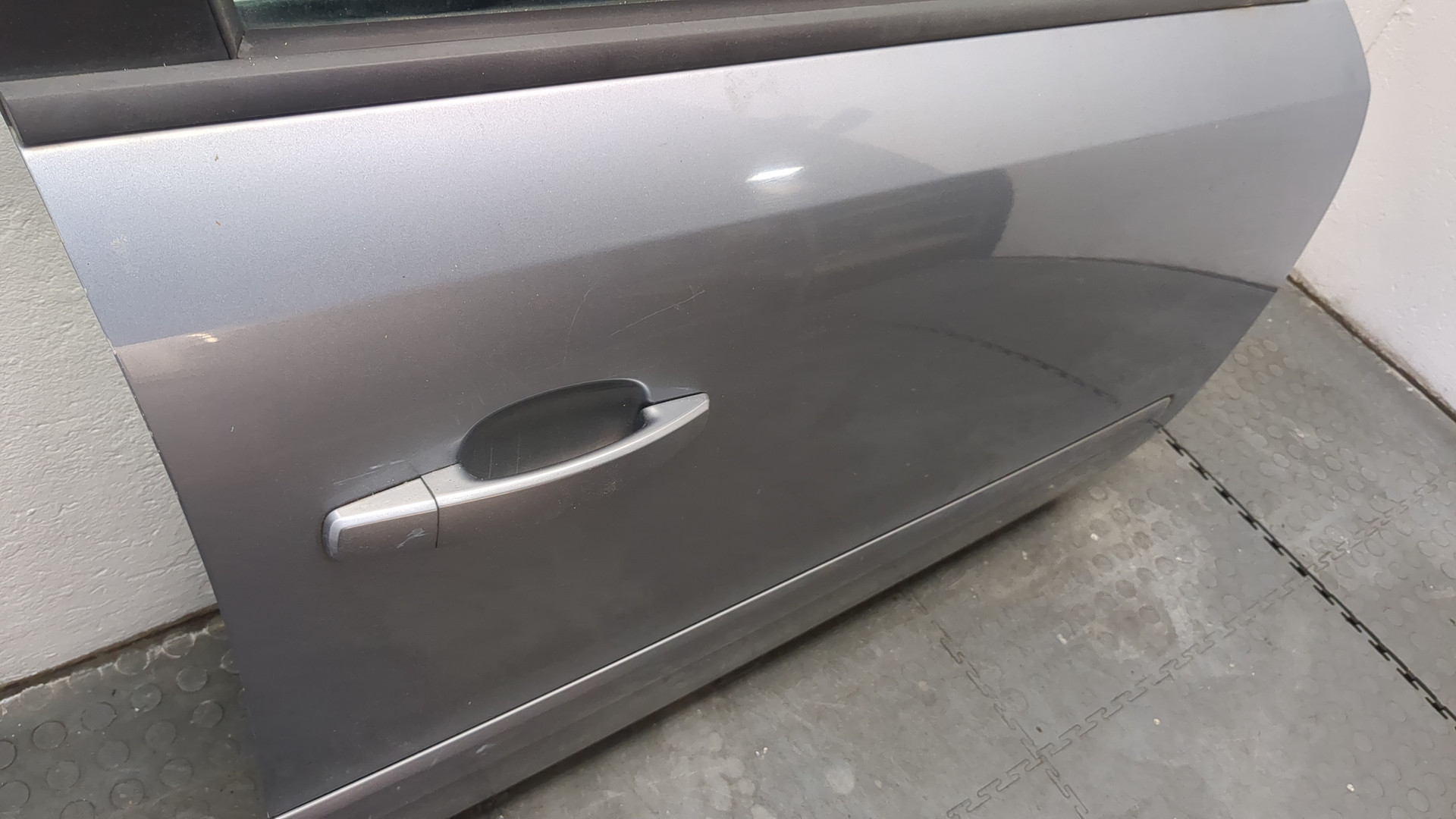 Дверь передняя правая