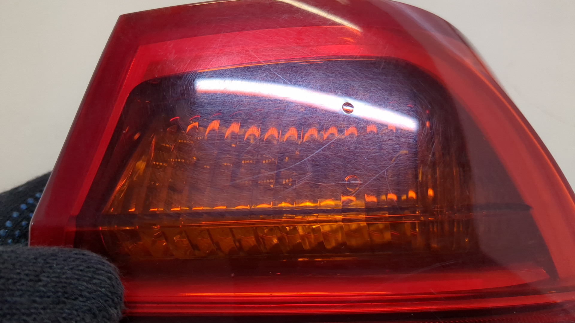 Фонарь задний правый