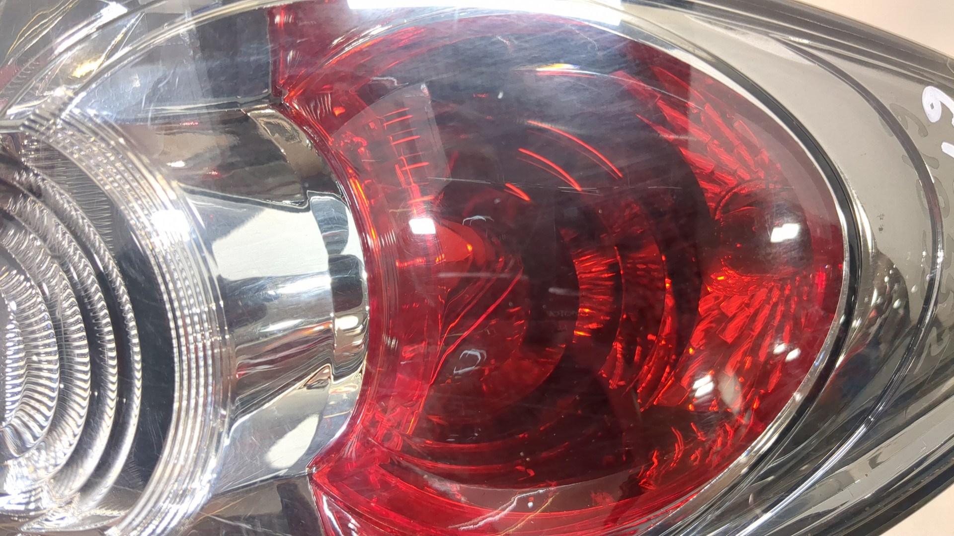 Фонарь задний правый