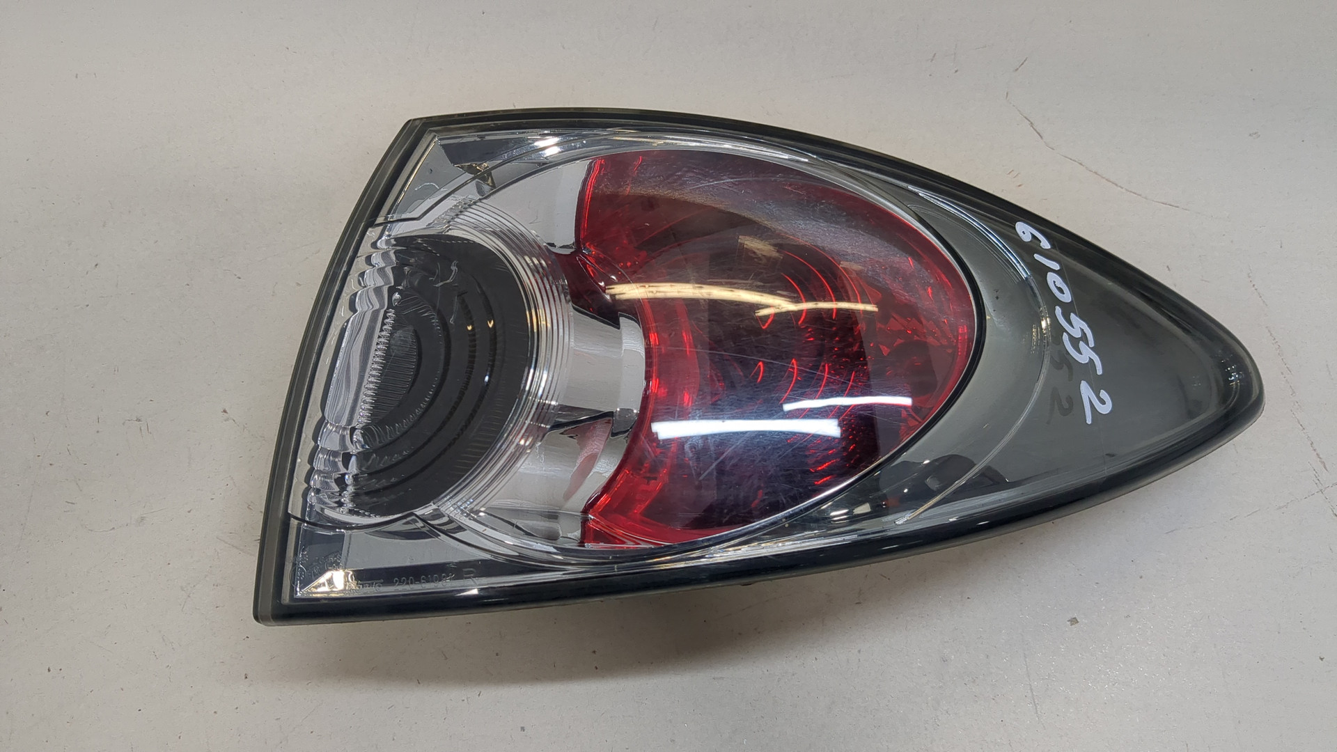 Фонарь задний правый