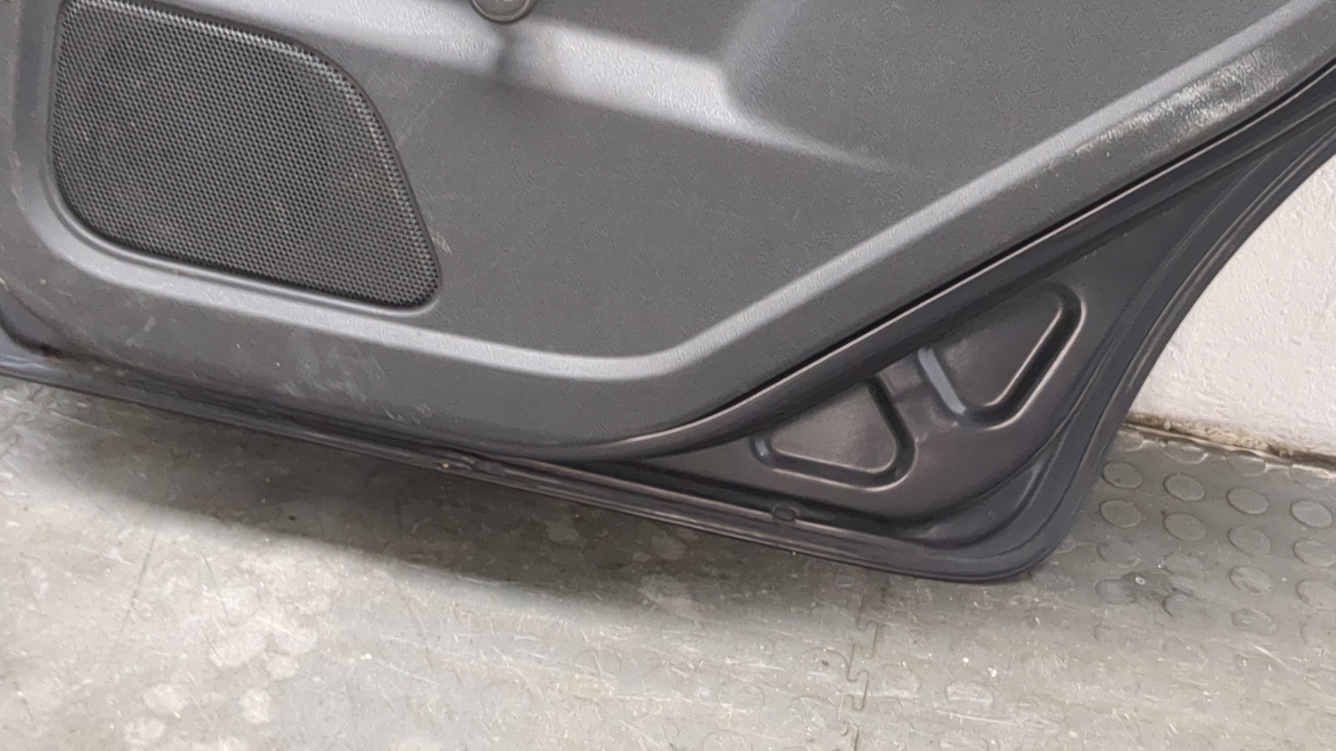 Дверь задняя правая