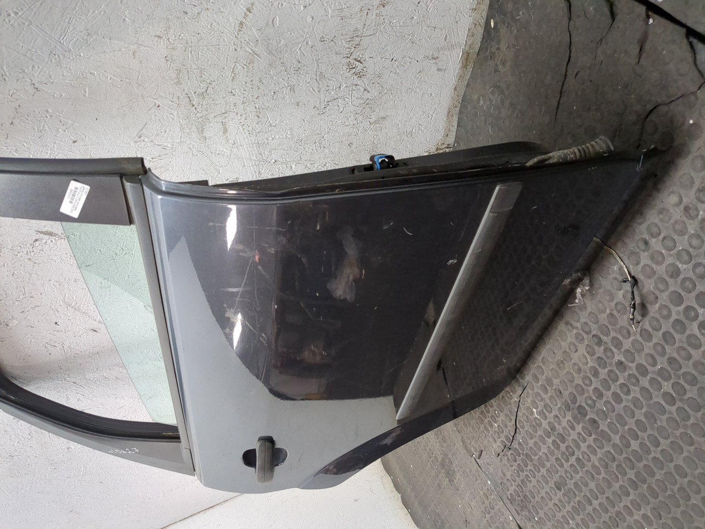 Дверь задняя правая