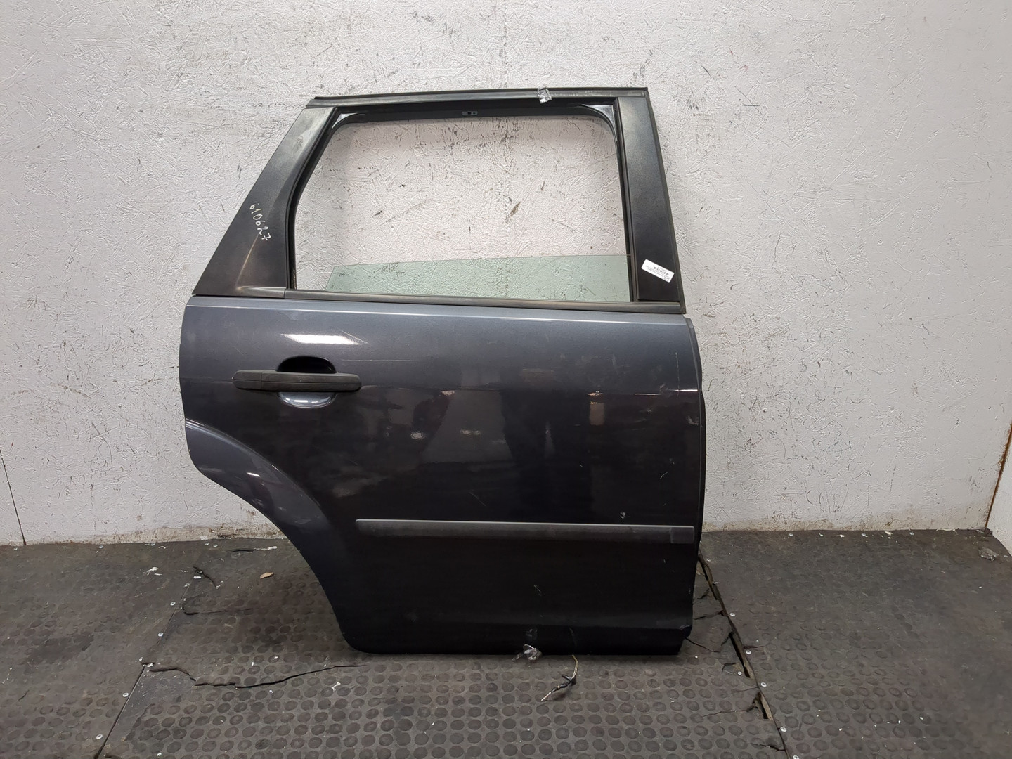 Дверь задняя правая