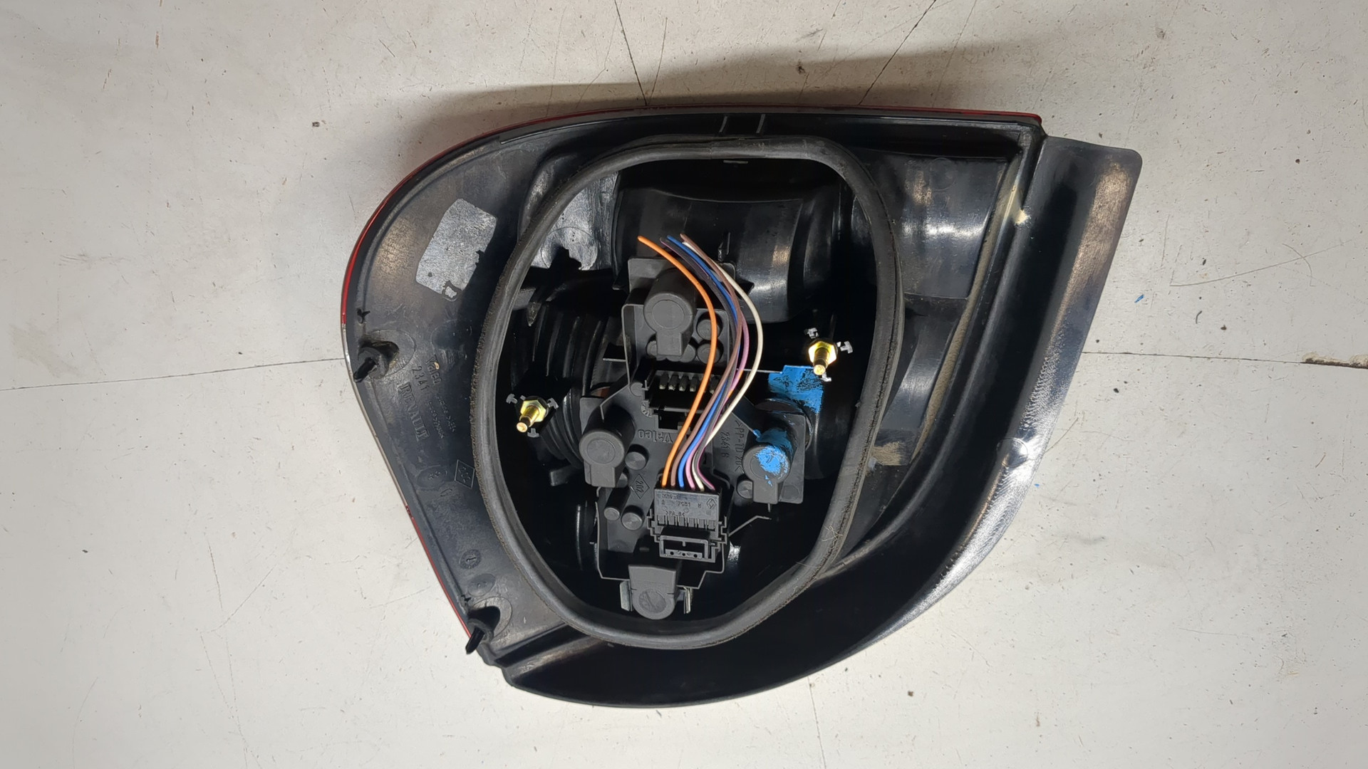 Фонарь задний левый