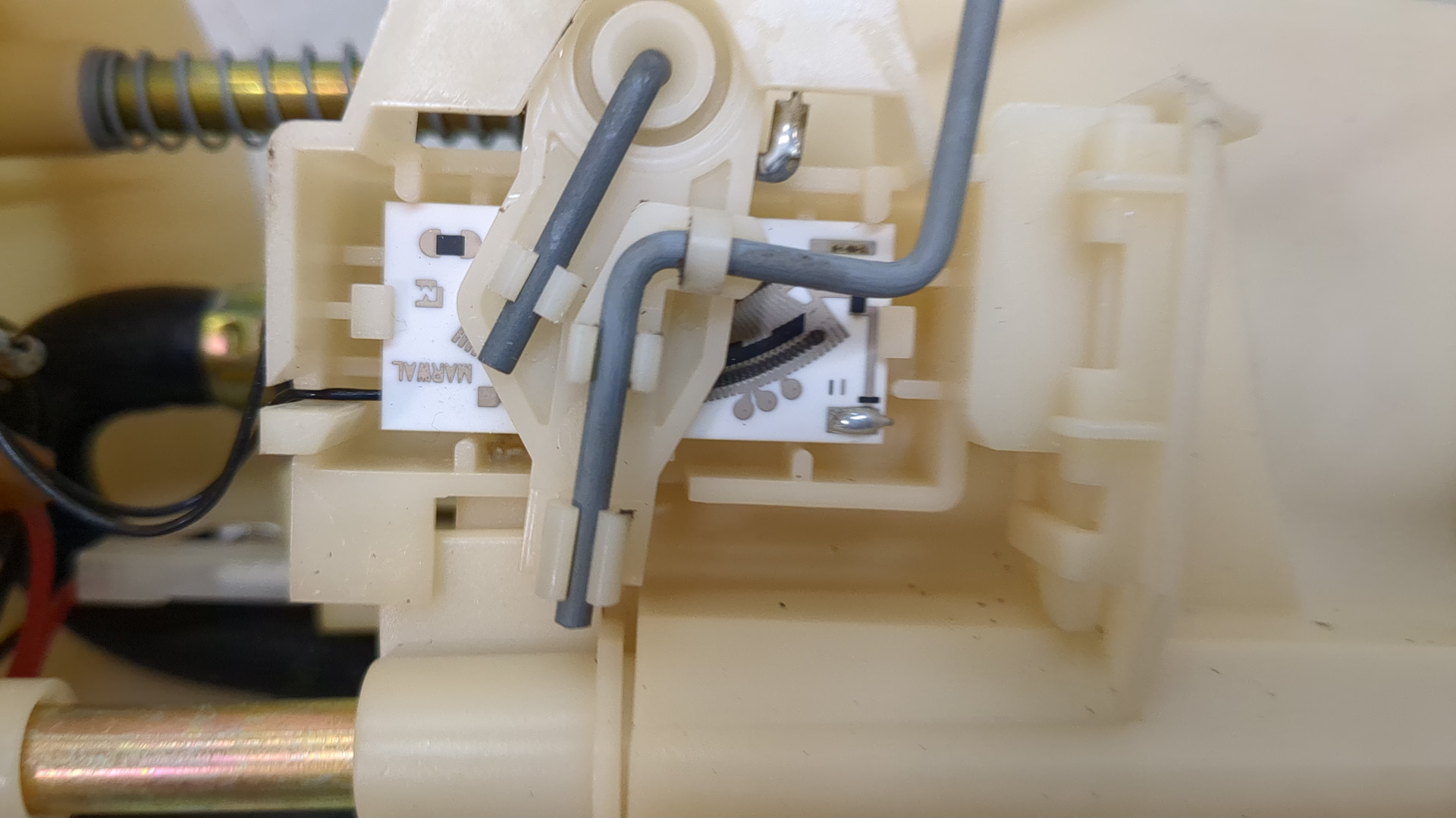 Насос топливный электрический