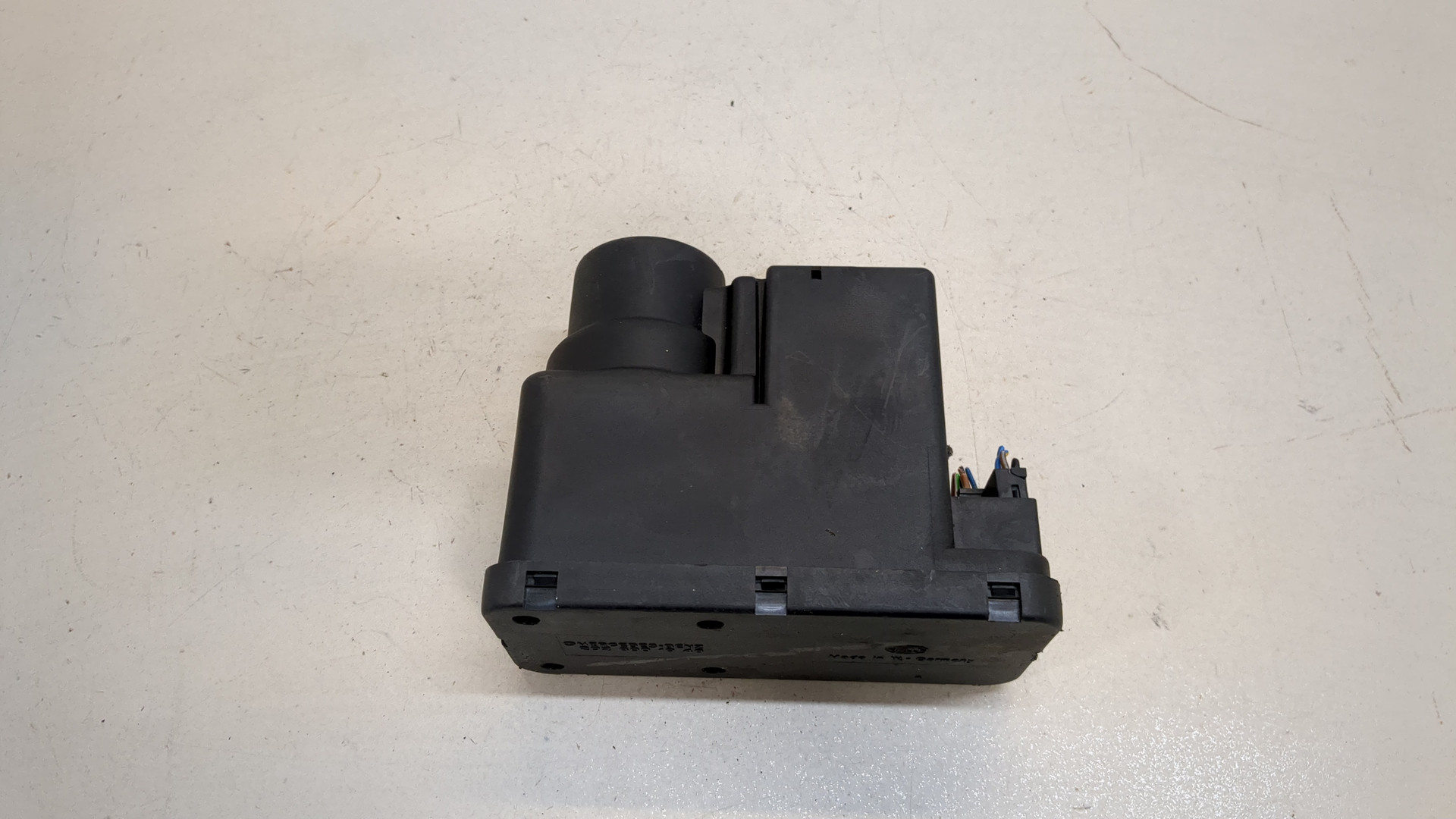 Вакуумное устройство системы центрального замка