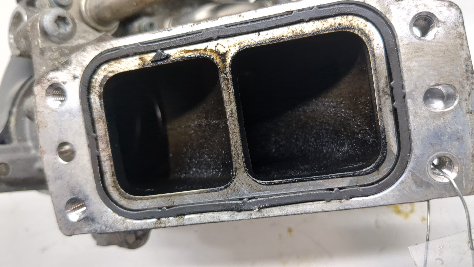 Заслонка дроссельная электрическая